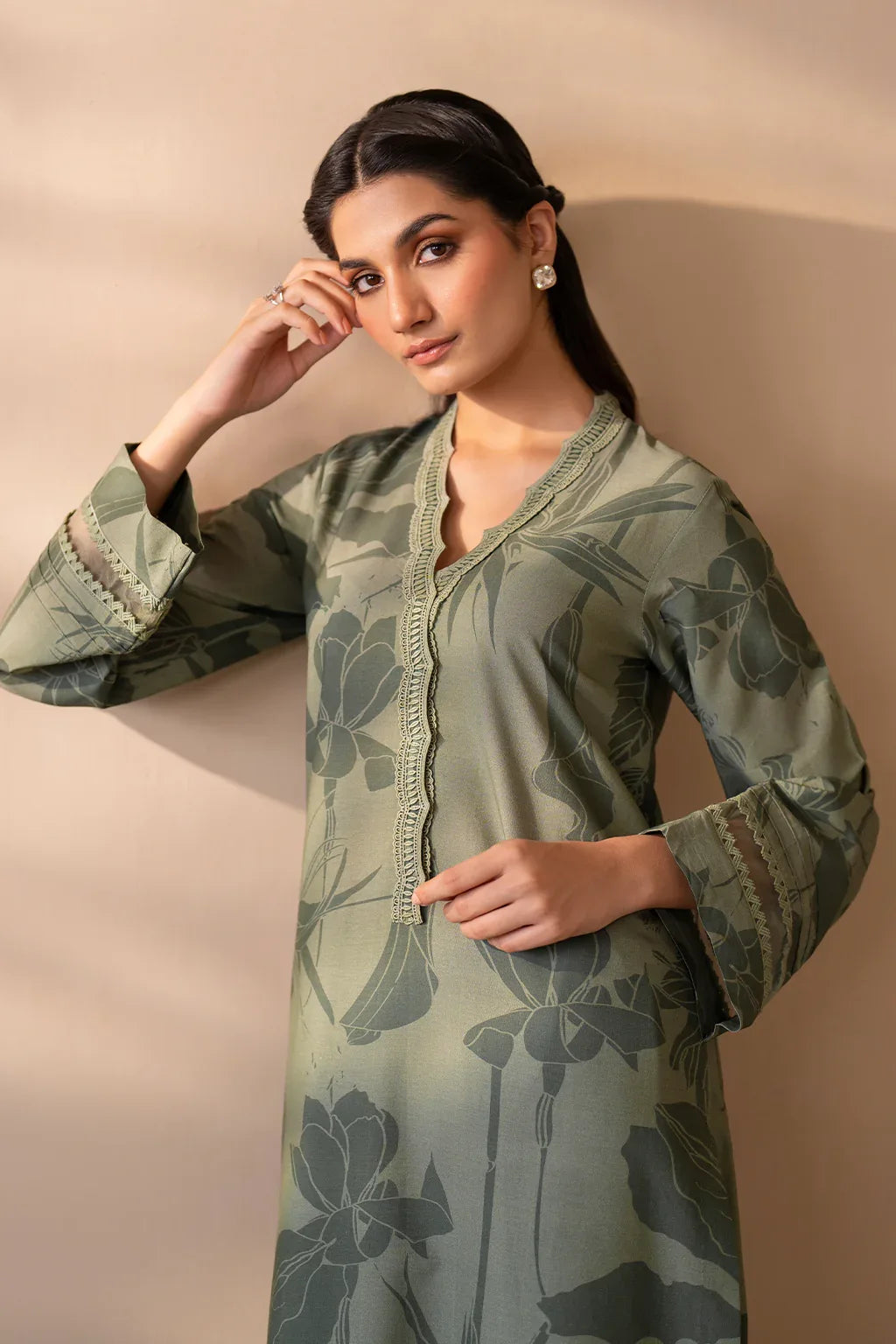 Iznik | Ready to Wear | IP-250 - Rang-e-Khaas