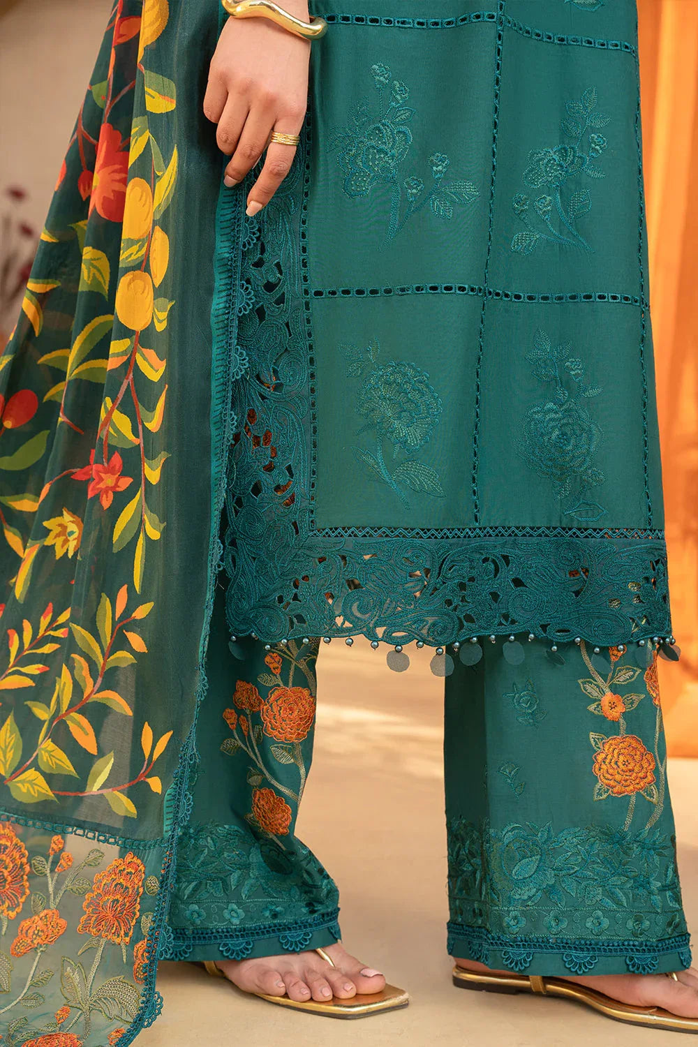 Saira Rizwan | Luxury Lawn 25 | LIRA-SRL25-10 - Rang-e-Khaas