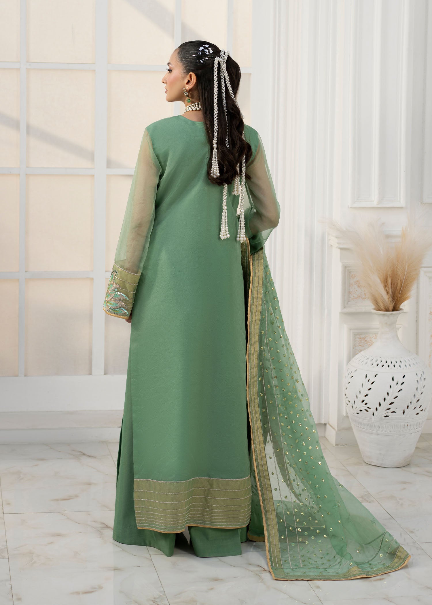 Jamnii | The Aura | Astrid - Rang-e-Khaas