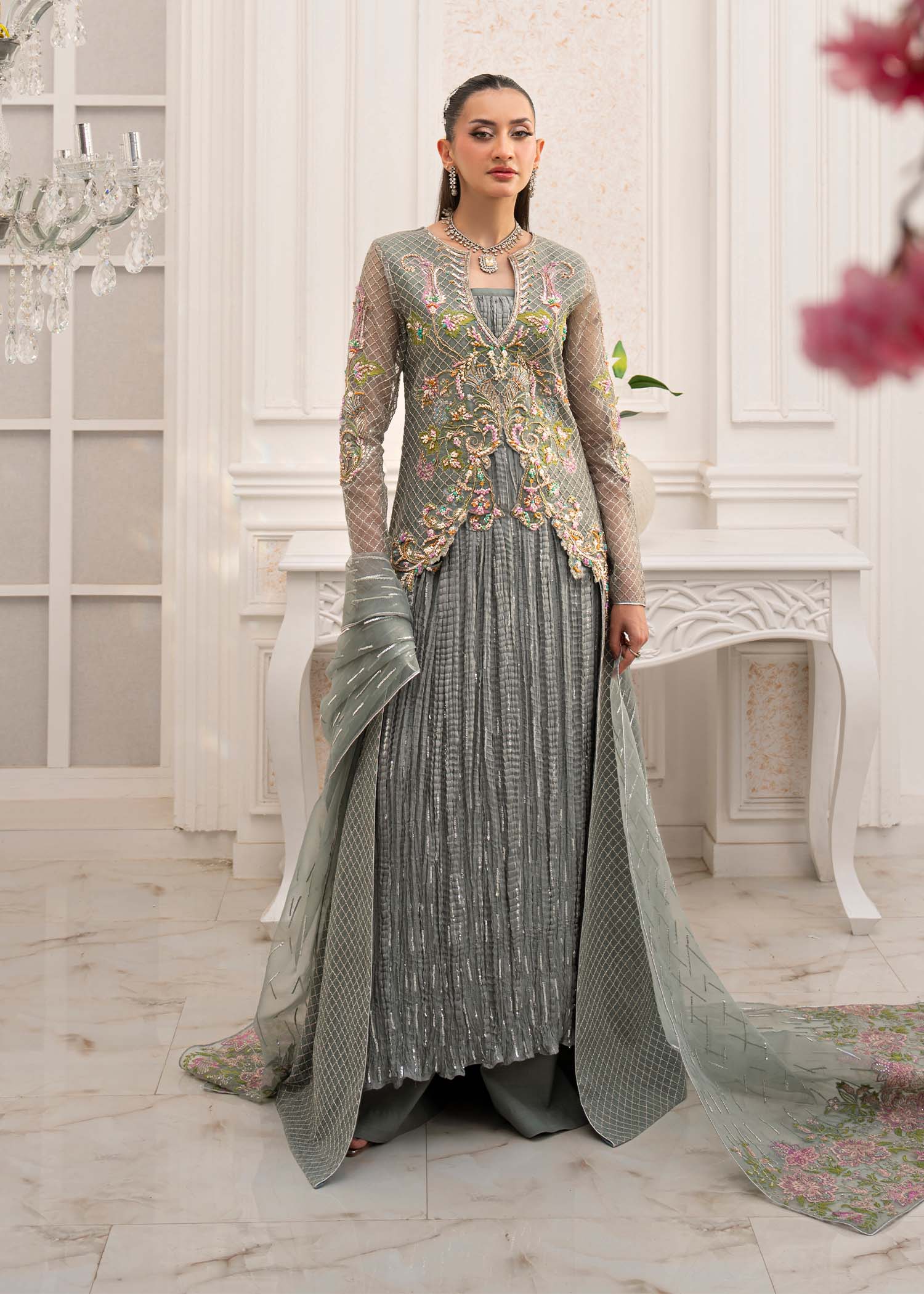 Jamnii | The Aura | Livia - Rang-e-Khaas