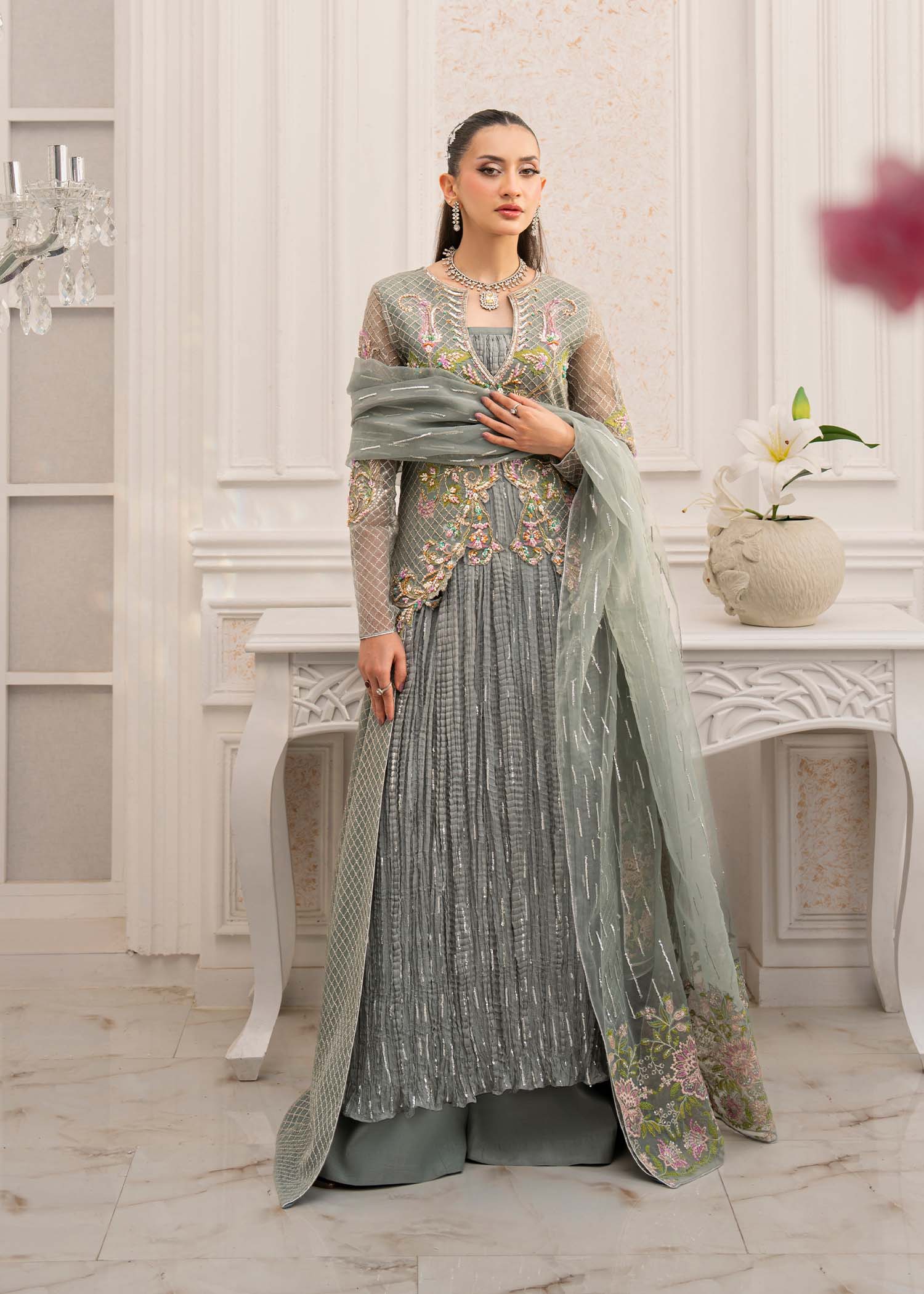 Jamnii | The Aura | Livia - Rang-e-Khaas