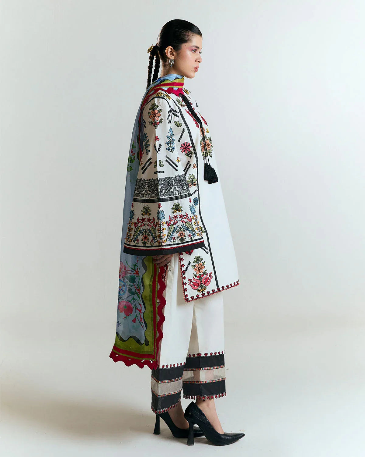 Jugnu | SS 25 |  Tiya - Rang-e-Khaas