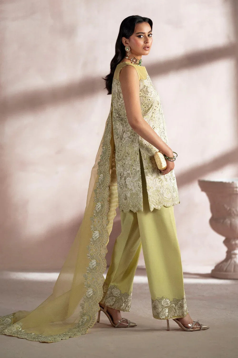 Maryum N Maria | Luna Formals | KAIROS - Rang-e-Khaas