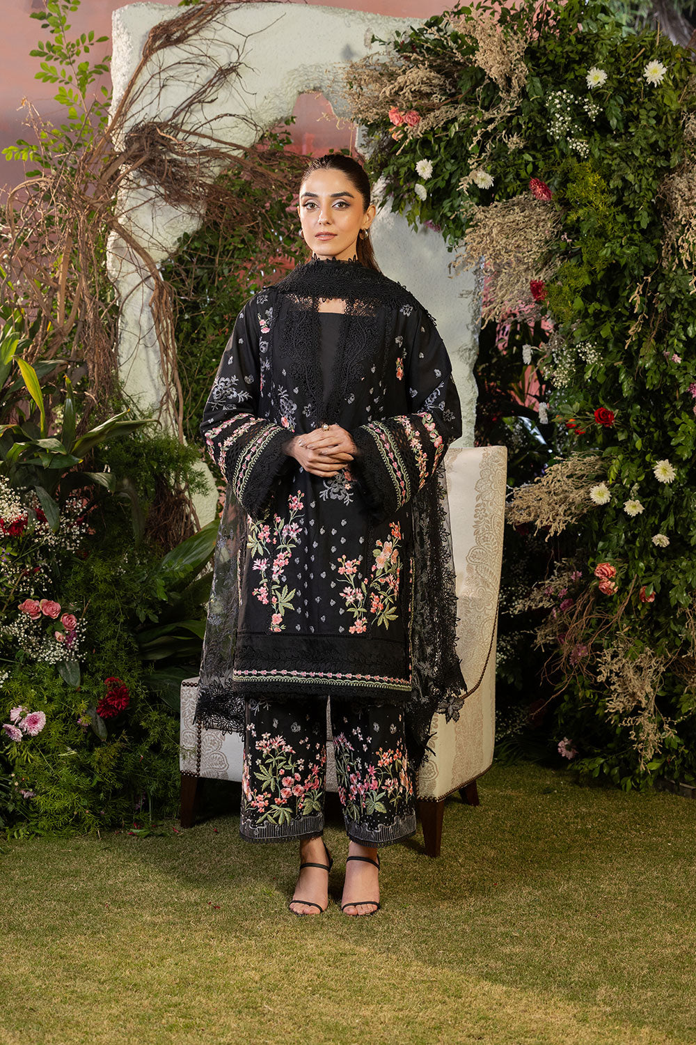 Sobia Nazir | Luxury Lawn 25 | 14B - Rang-e-Khaas
