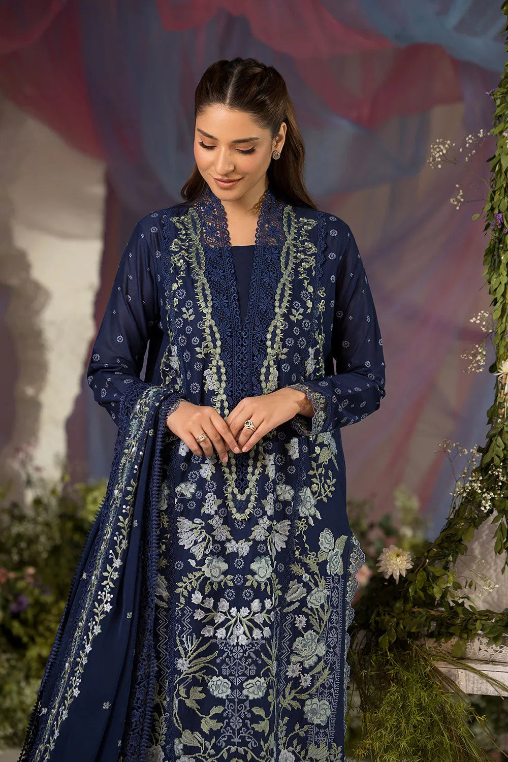 Sobia Nazir | Luxury Lawn 25 | 8A - Rang-e-Khaas