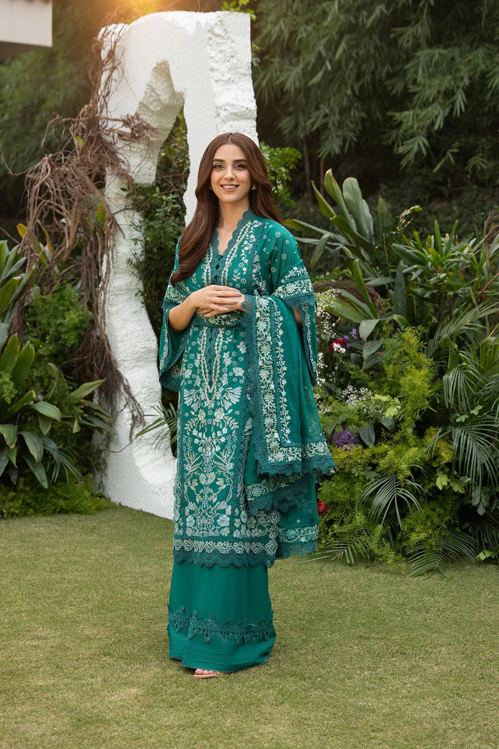 Sobia Nazir | Luxury Lawn 25 | 8B - Rang-e-Khaas