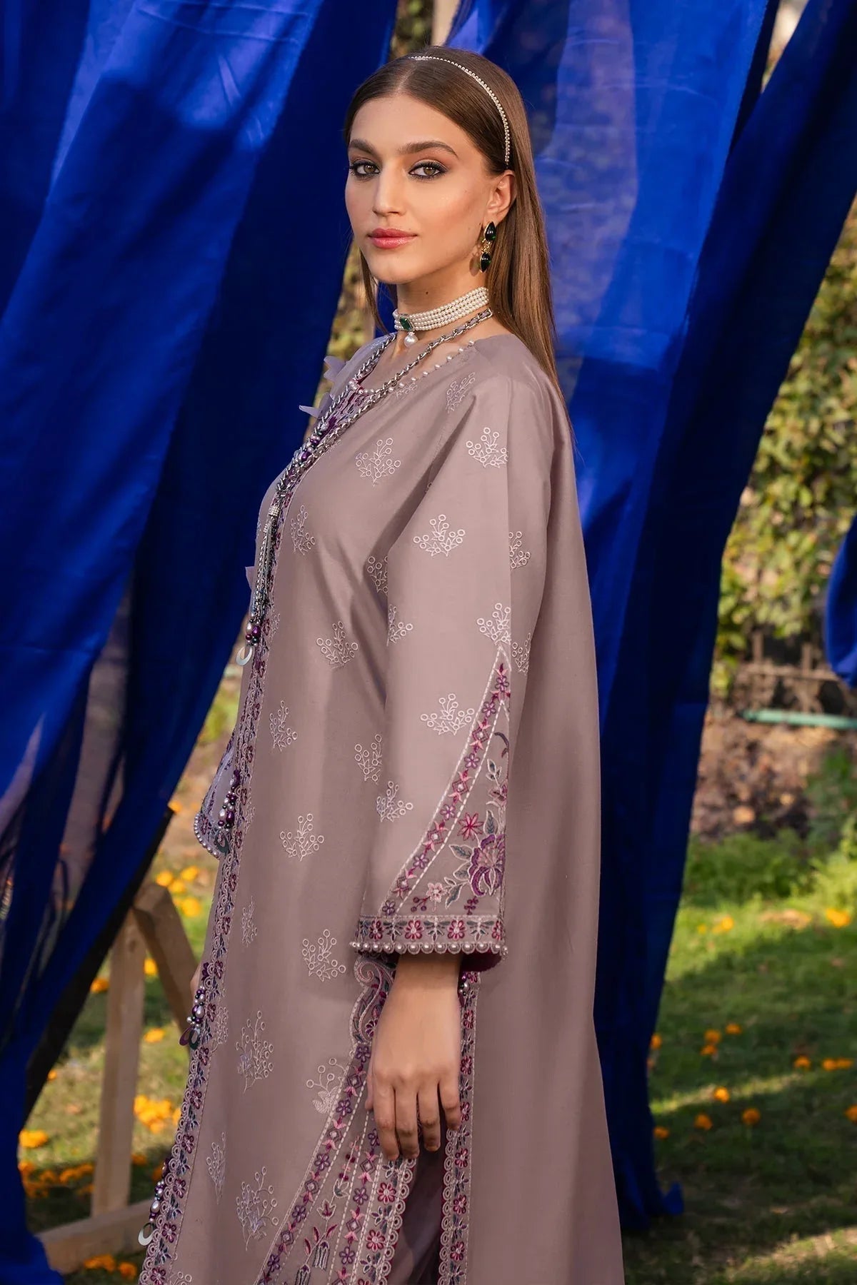 Alizeh | Rawayat Luxury Lawn 24 | Meraat - Rang-e-Khaas