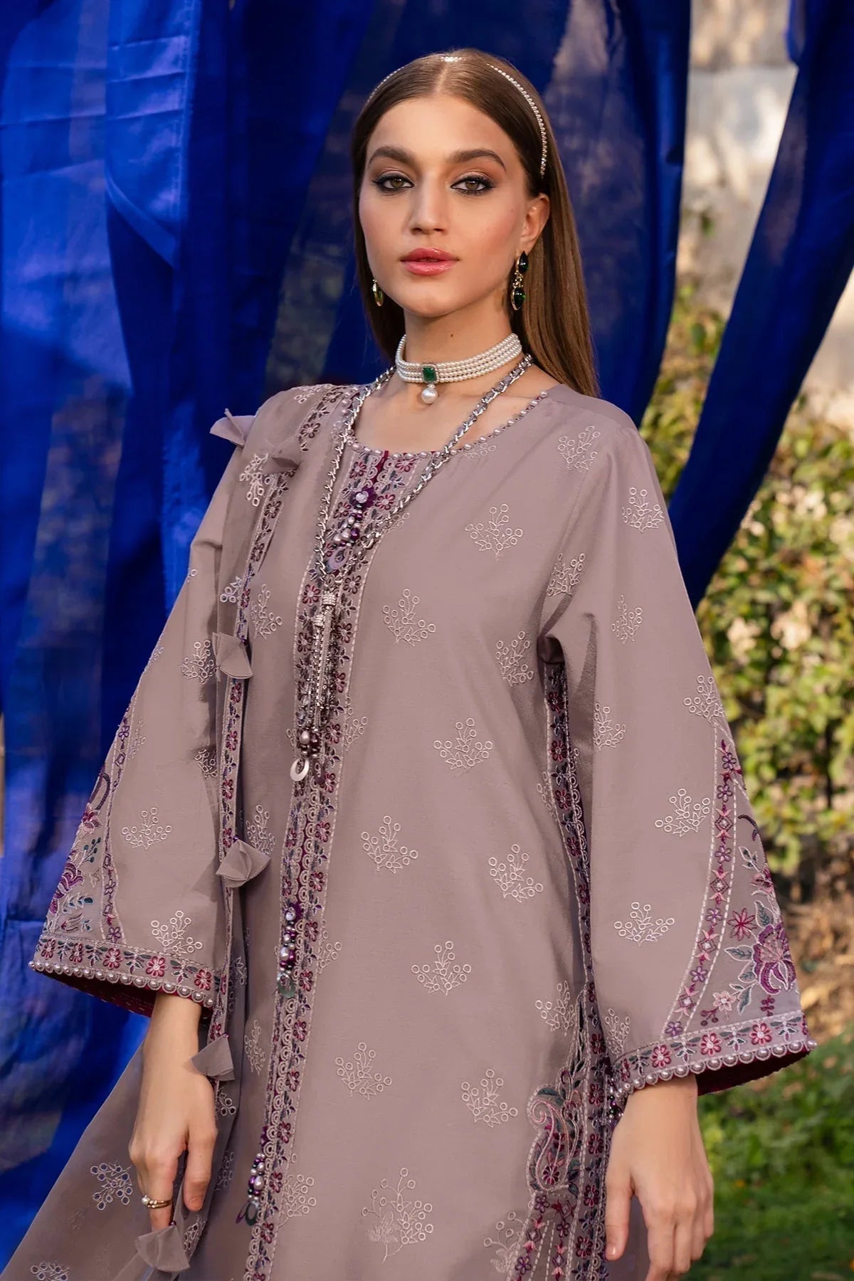 Alizeh | Rawayat Luxury Lawn 24 | Meraat - Rang-e-Khaas