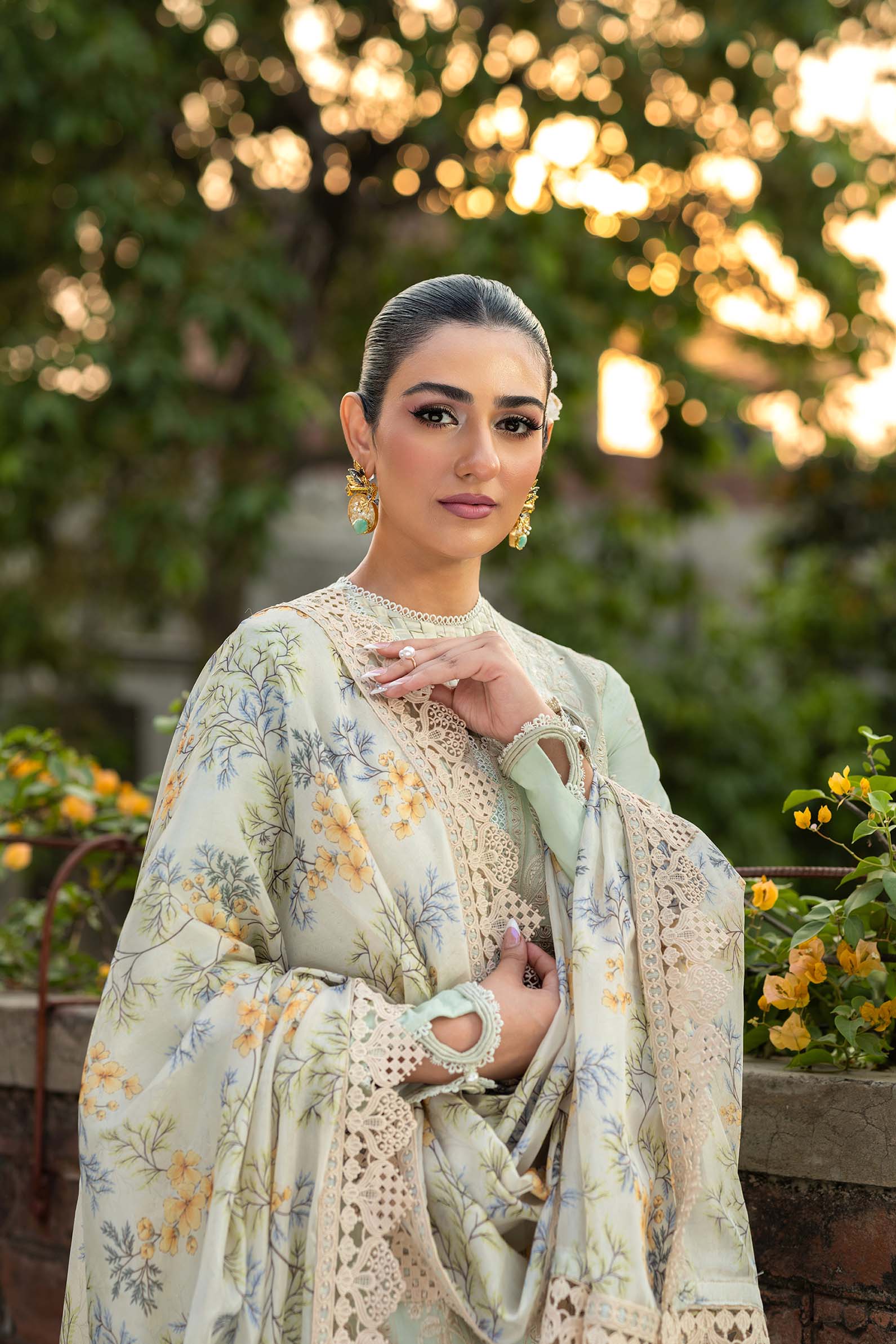 Maryam Hussain | Luxury Lawn 25 | Gulbeen - Rang-e-Khaas