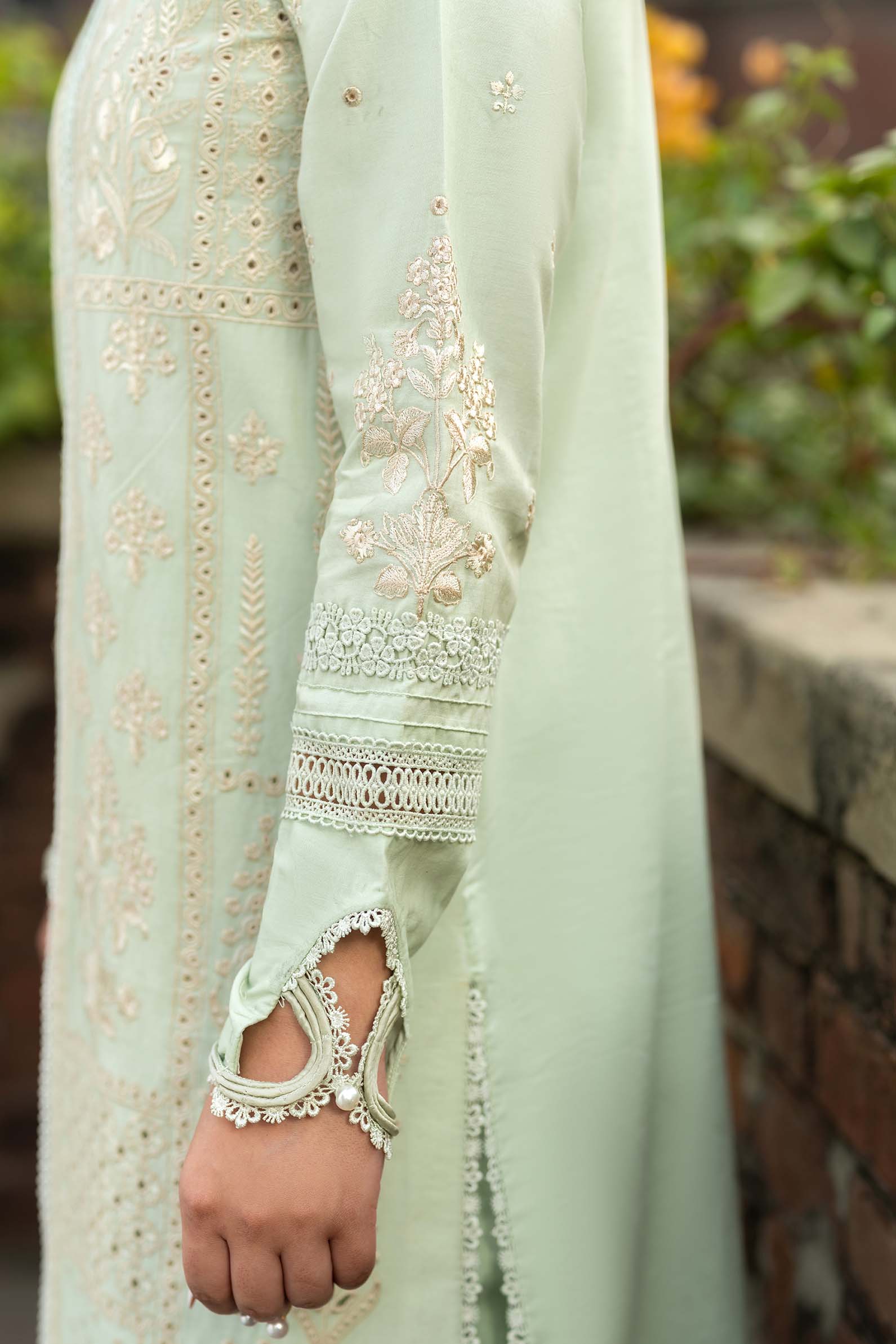 Maryam Hussain | Luxury Lawn 25 | Gulbeen - Rang-e-Khaas