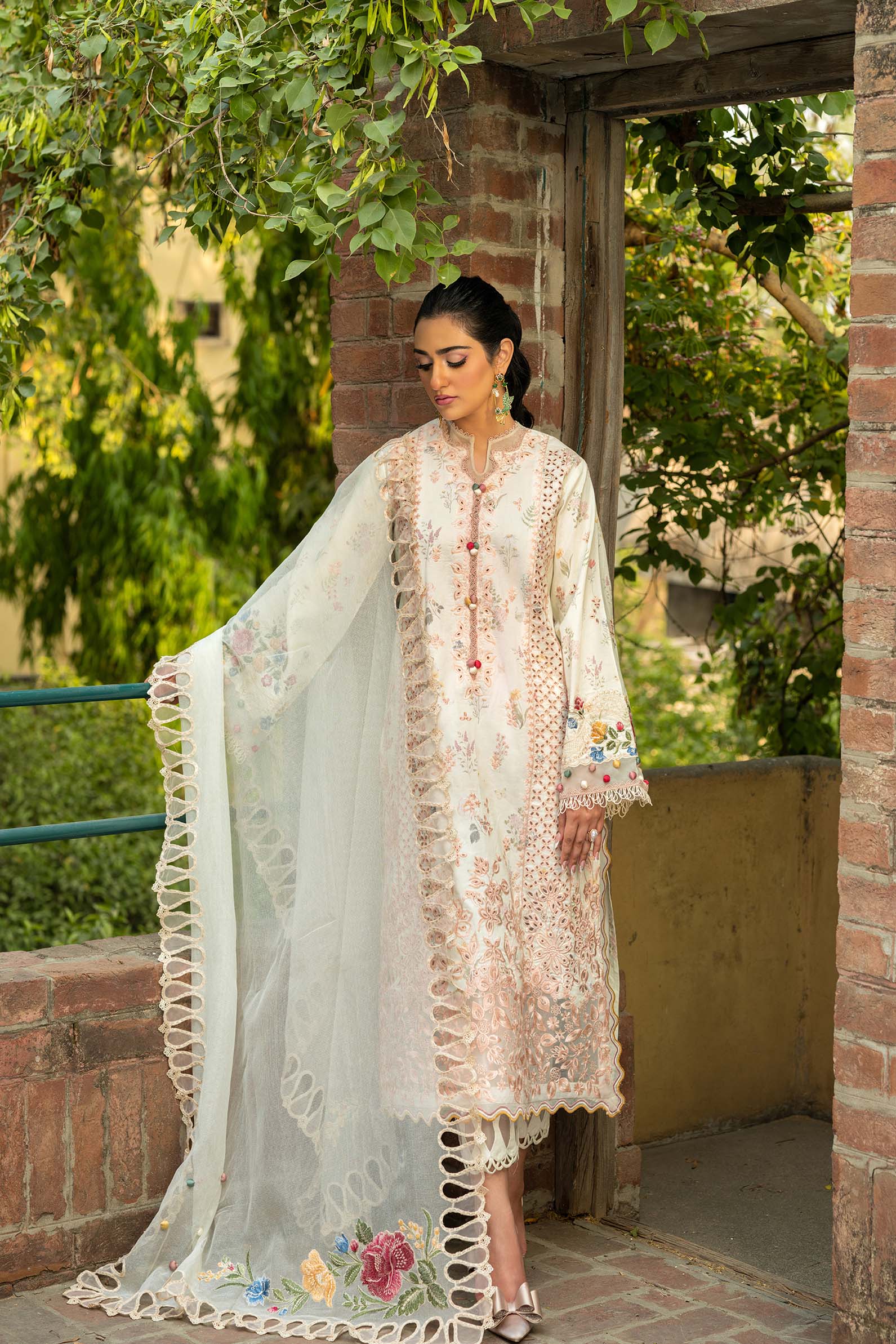 Maryam Hussain | Luxury Lawn 25 | Batik - Rang-e-Khaas