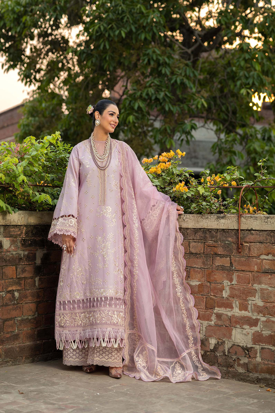 Maryam Hussain | Luxury Lawn 25 | Samar - Rang-e-Khaas