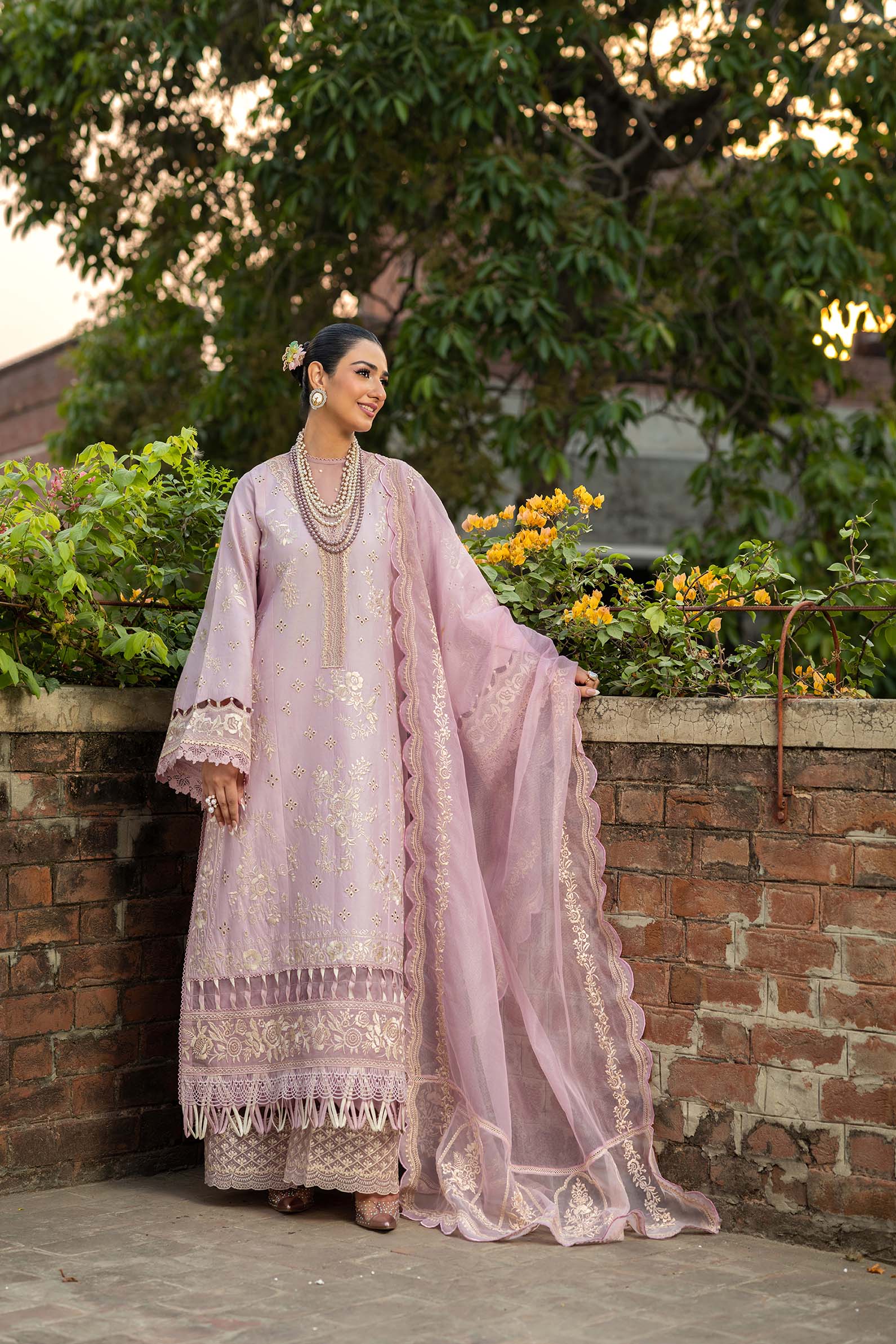 Maryam Hussain | Luxury Lawn 25 | Samar - Rang-e-Khaas