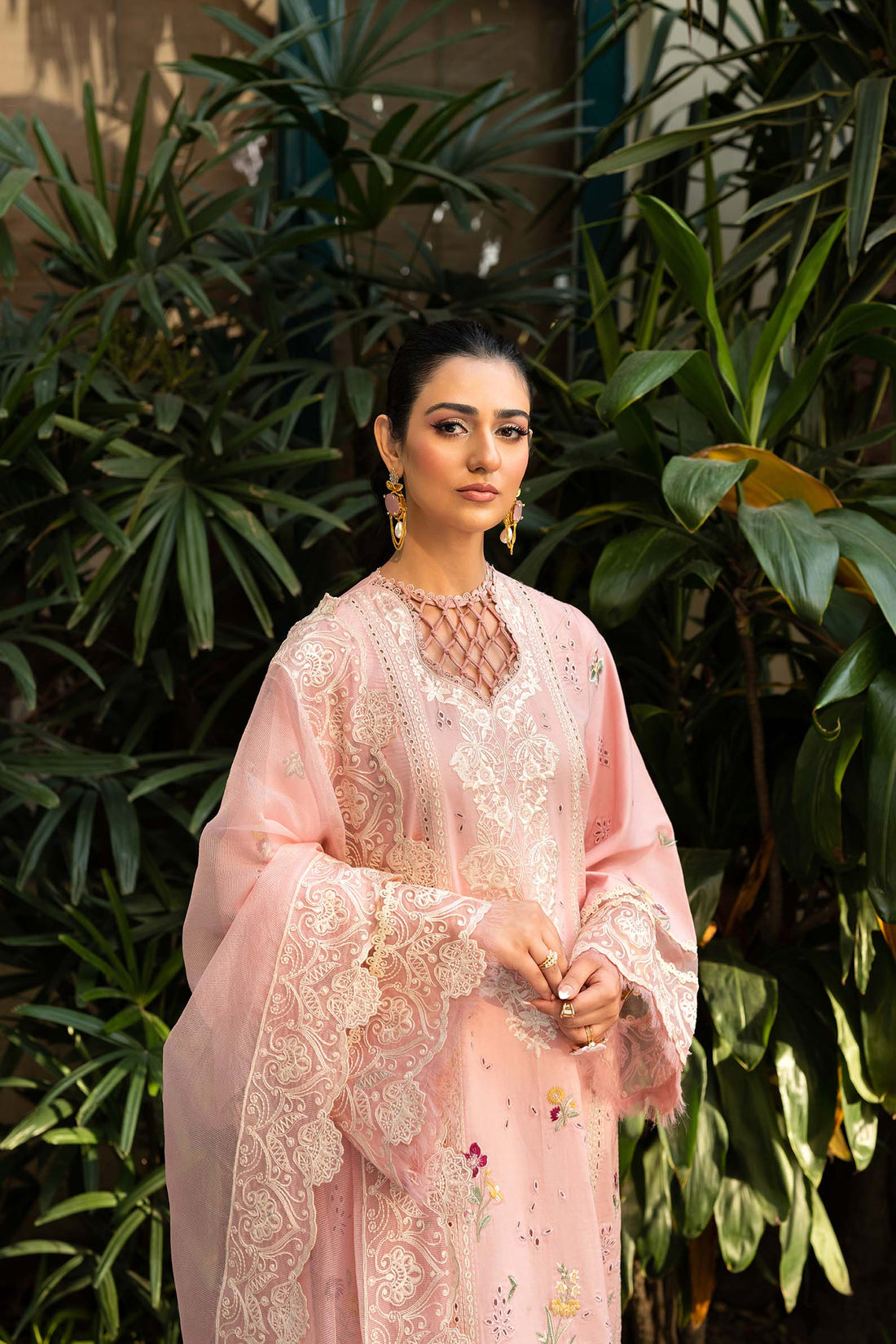 Maryam Hussain | Luxury Lawn 25 | Naina - Rang-e-Khaas