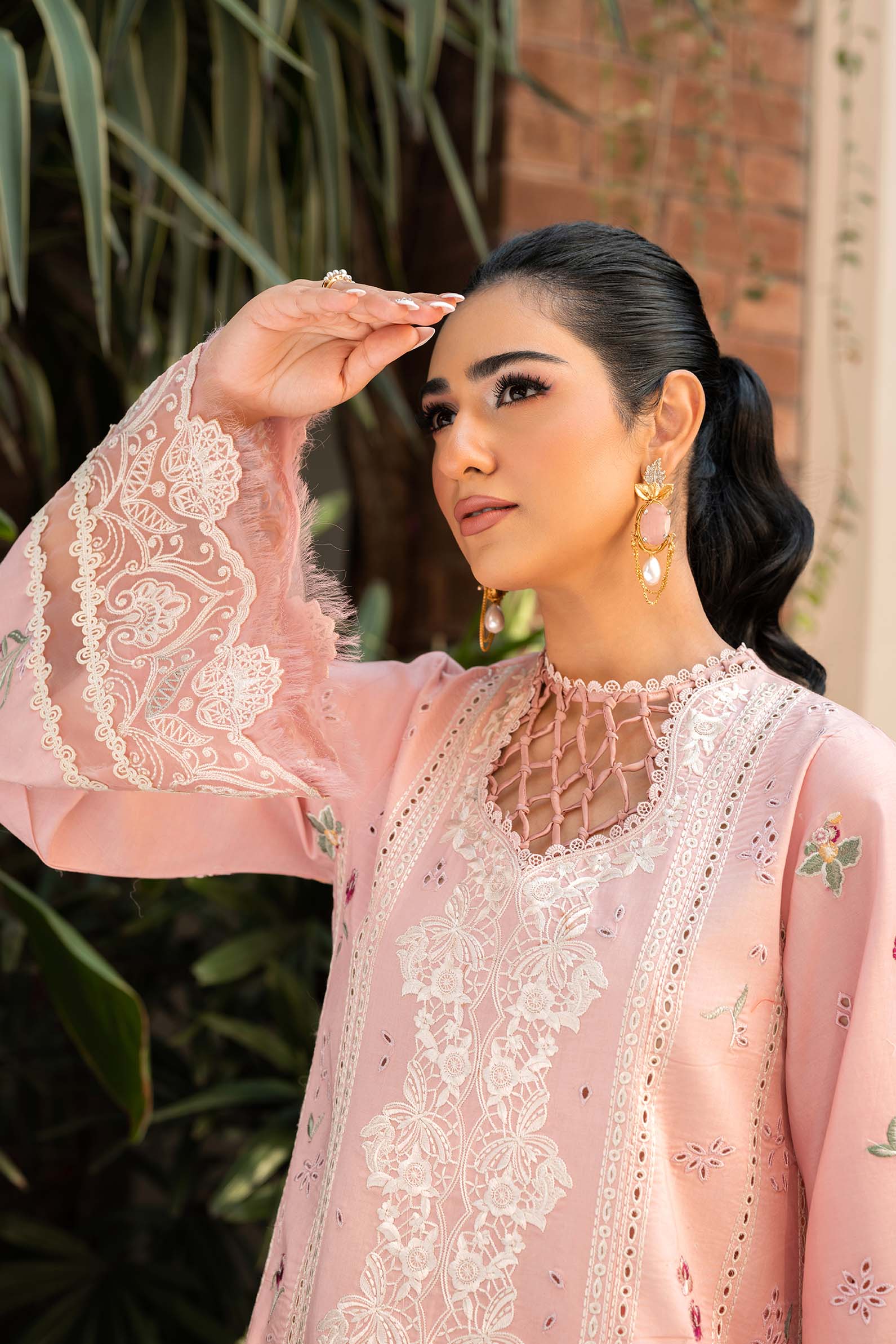 Maryam Hussain | Luxury Lawn 25 | Naina - Rang-e-Khaas