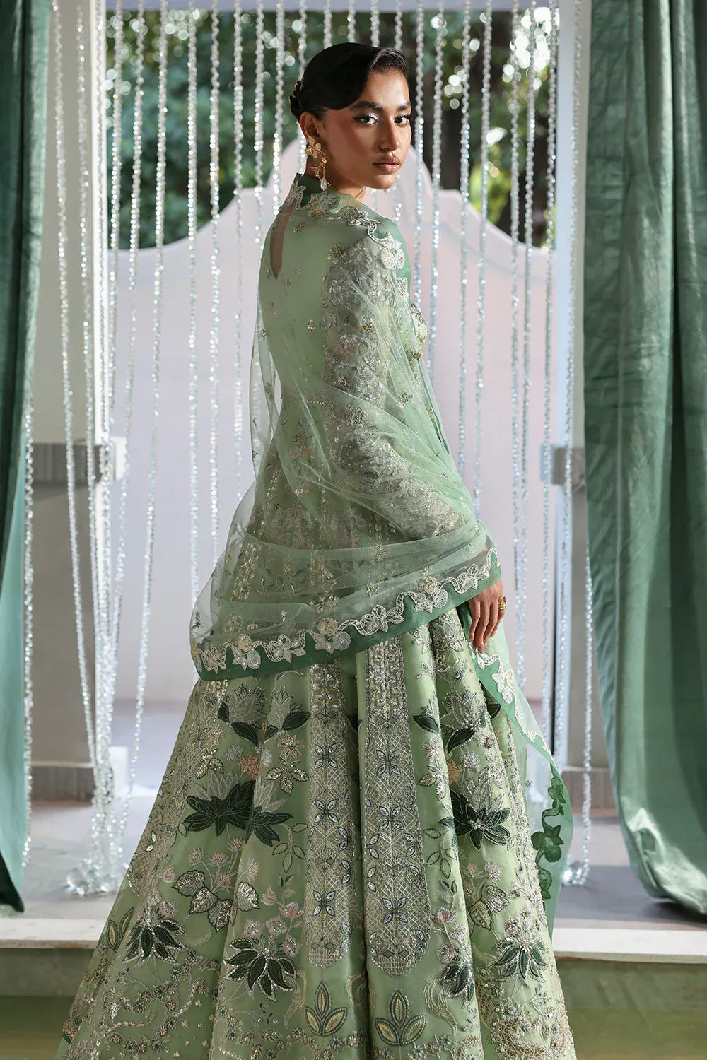 Soraya | Lumene Festive 26 | Lirien - Rang-e-Khaas
