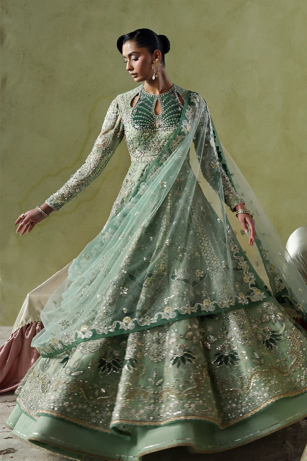 Soraya | Lumene Festive 26 | Lirien - Rang-e-Khaas