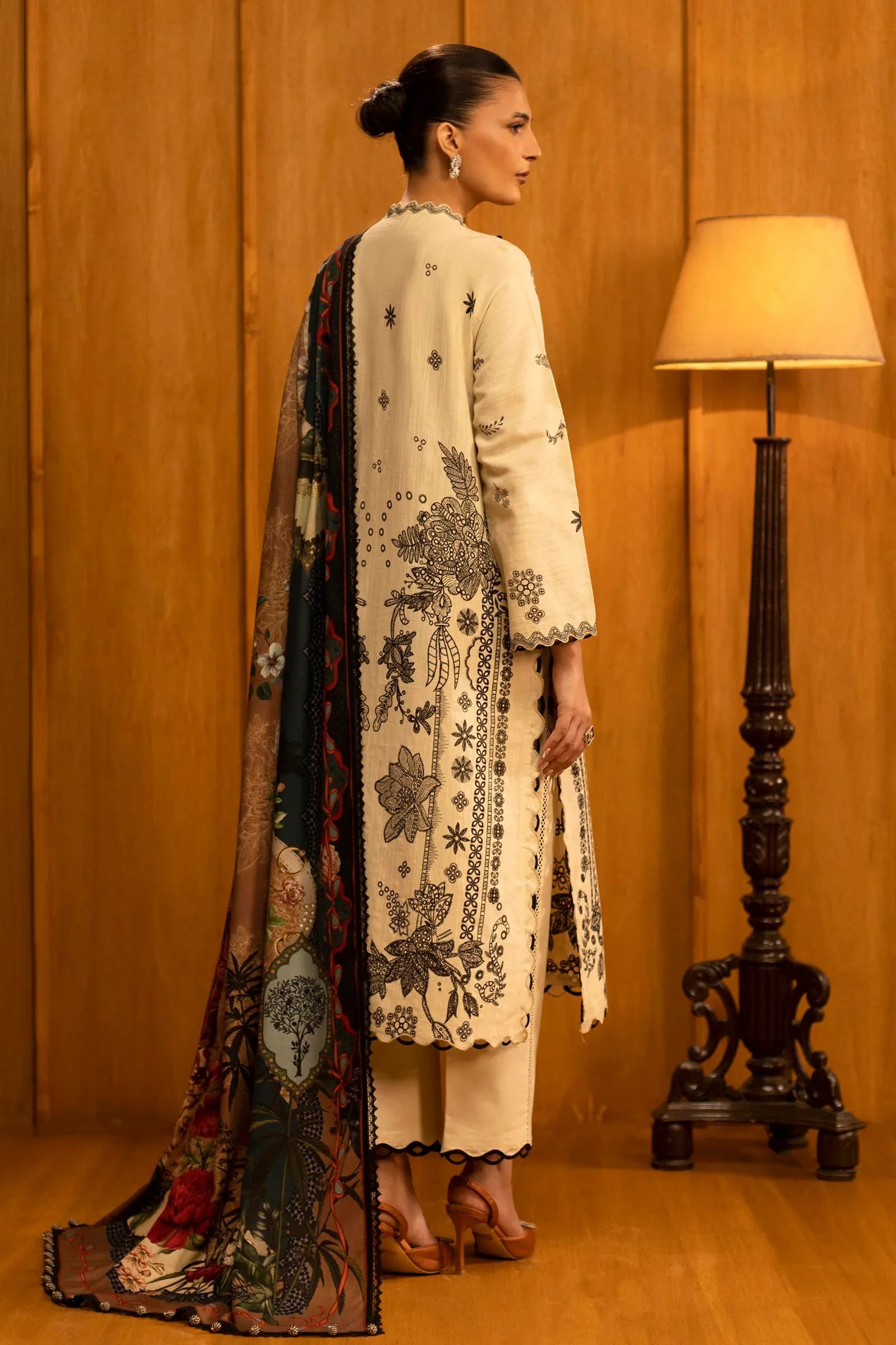 Sana Safinaz | Muzlin Winter 25 | M253-005B - Rang-e-Khaas