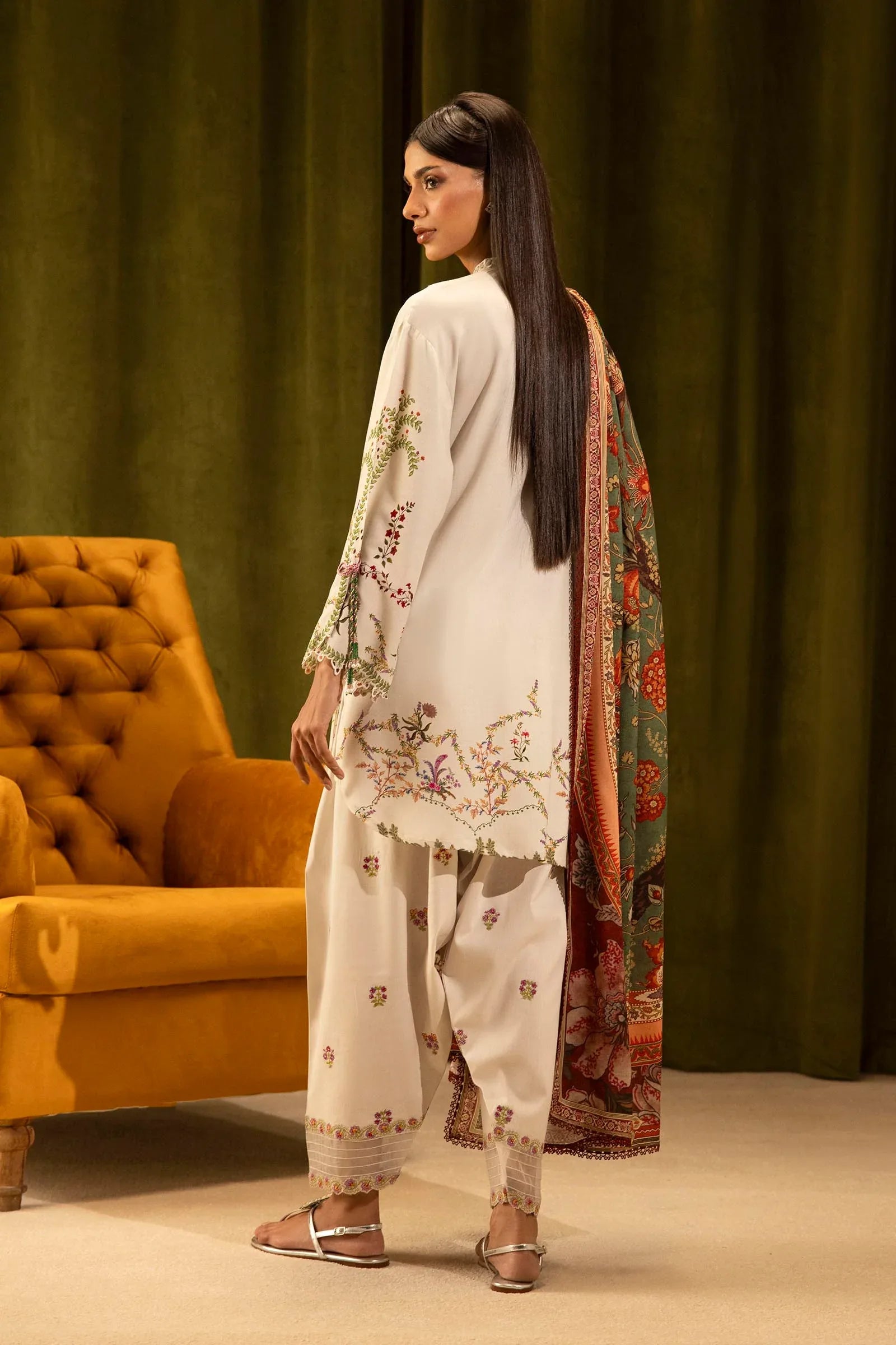 Sana Safinaz | Muzlin Winter 25 | 015A - Rang-e-Khaas