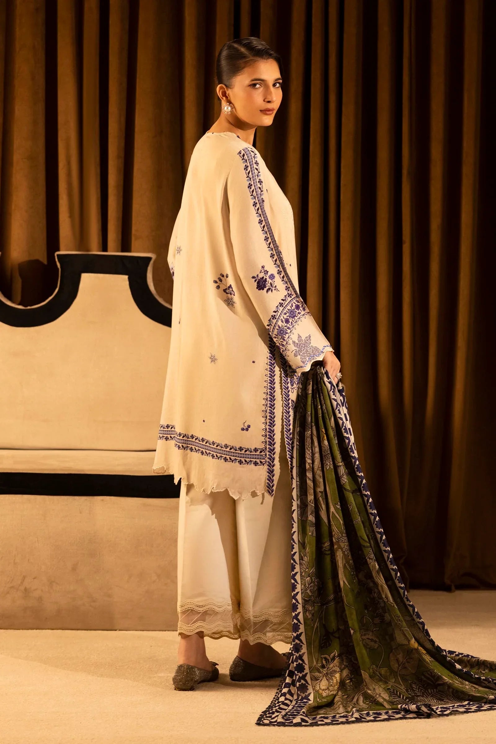 Sana Safinaz | Muzlin Winter 25 | 020B - Rang-e-Khaas