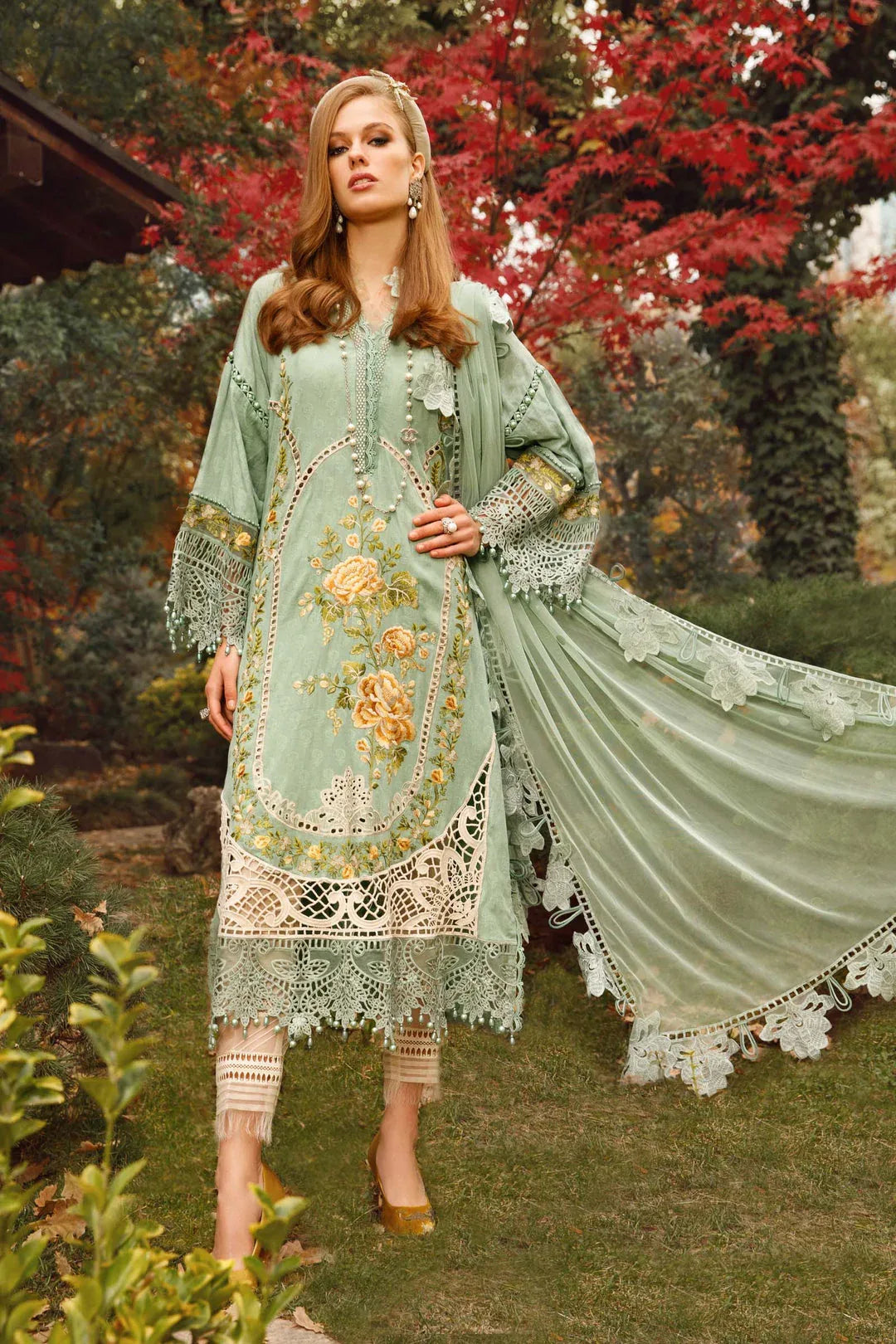 MARIA B EMBROIDED LUXURY LAWN  D-2302-A - Rang-e-Khaas