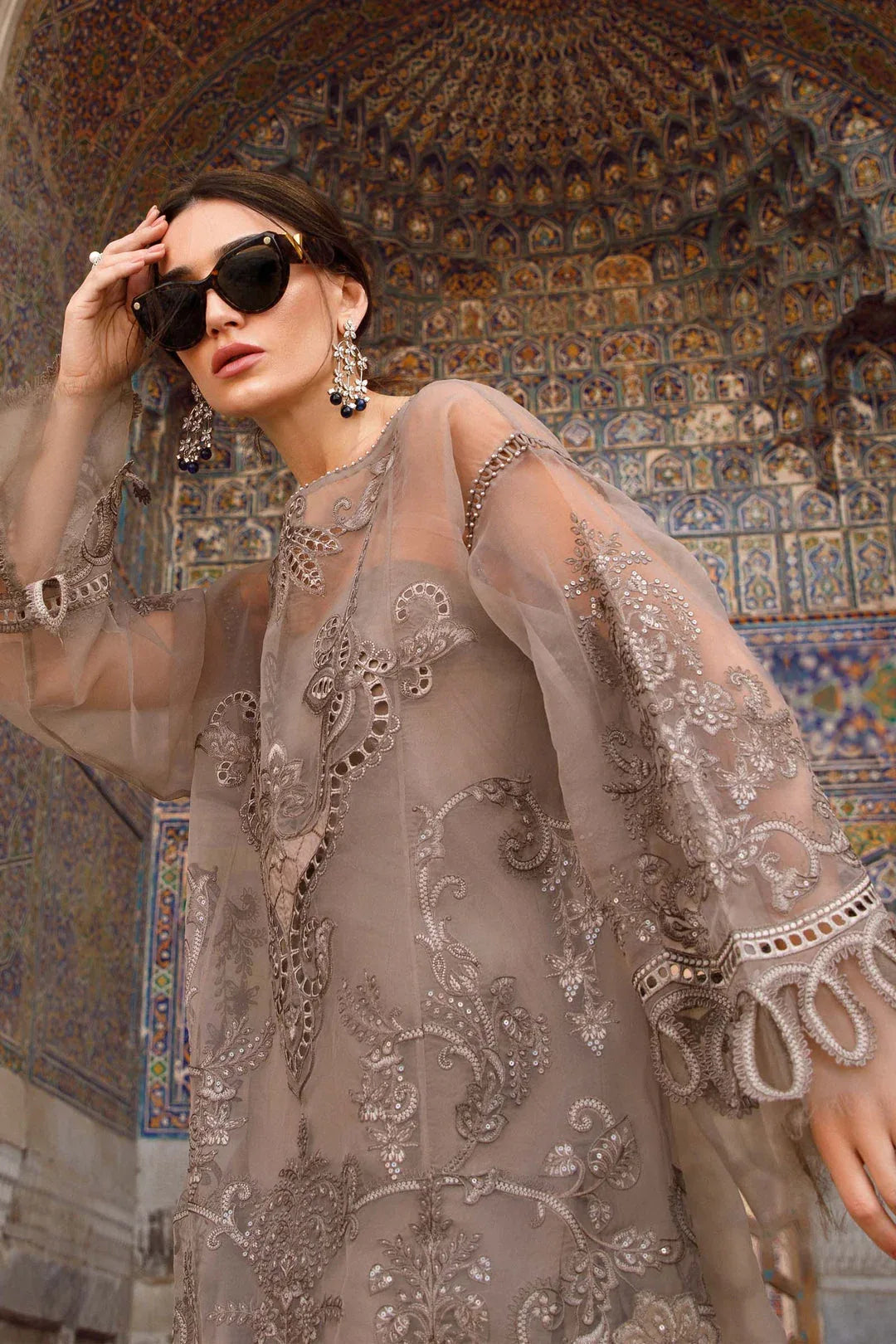MARIA B EMBROIDED UNSTITCHED LAWN  D-2303-A - Rang-e-Khaas