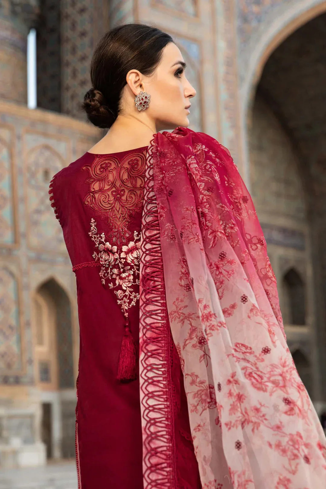 MARIA B EMBROIDED UNSTITCHED LAWN  D-2315-B - Rang-e-Khaas