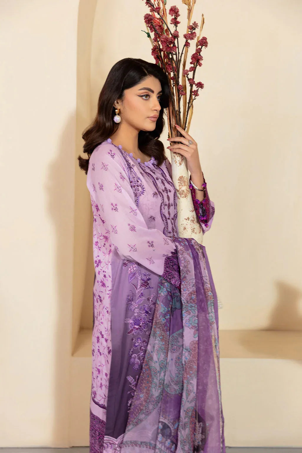 Ramsha | Mashaal Luxury Lawn | L-1304 - Rang-e-Khaas