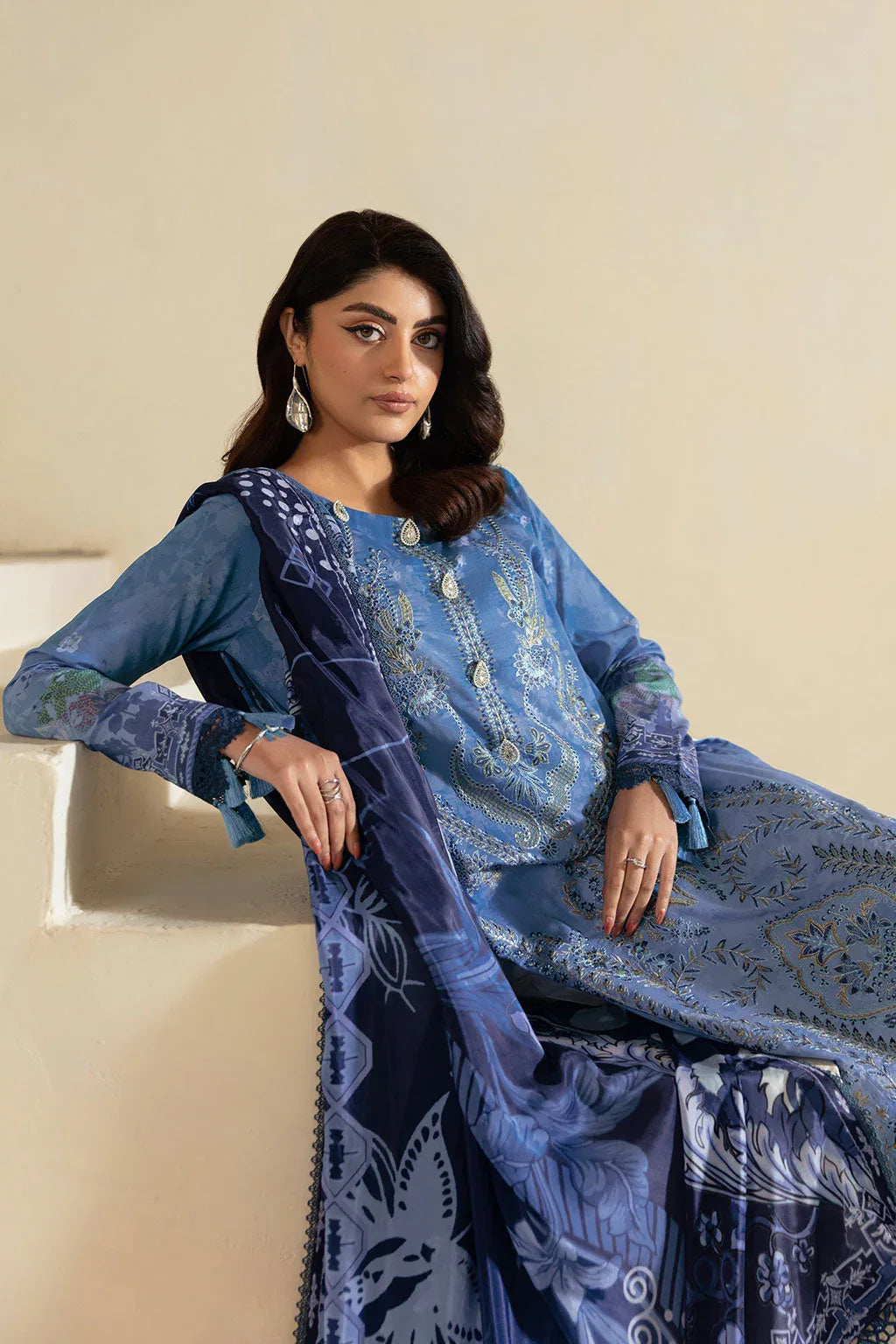 Ramsha | Mashaal Luxury Lawn | L-1302 - Rang-e-Khaas
