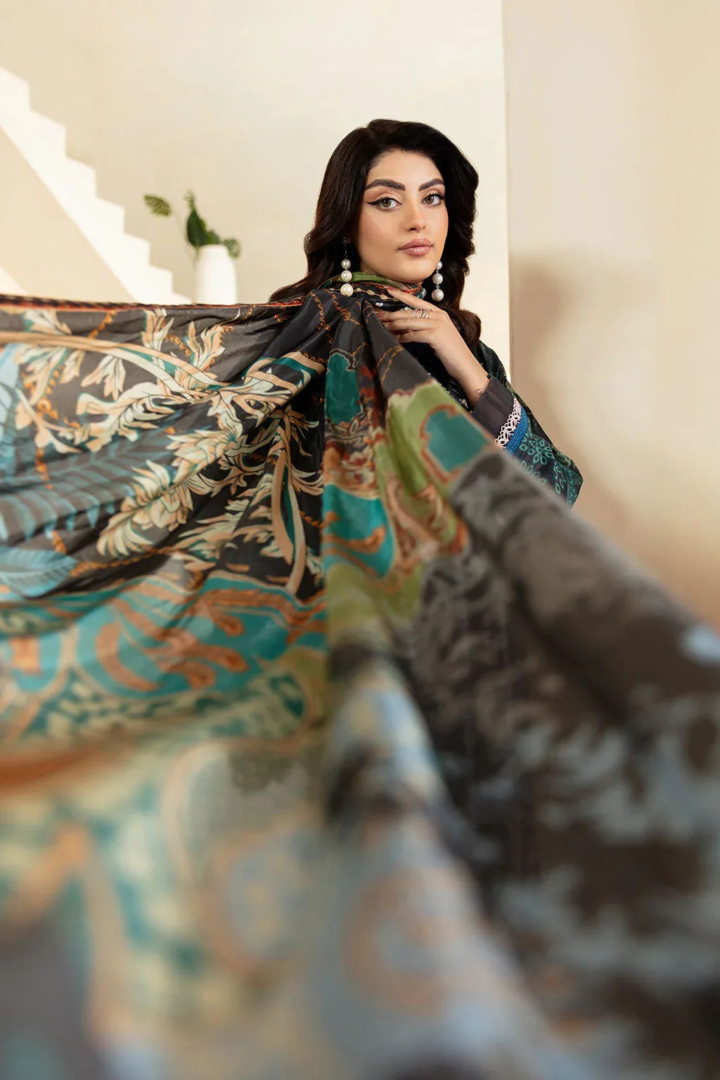Ramsha | Mashaal Luxury Lawn | L-1301 - Rang-e-Khaas