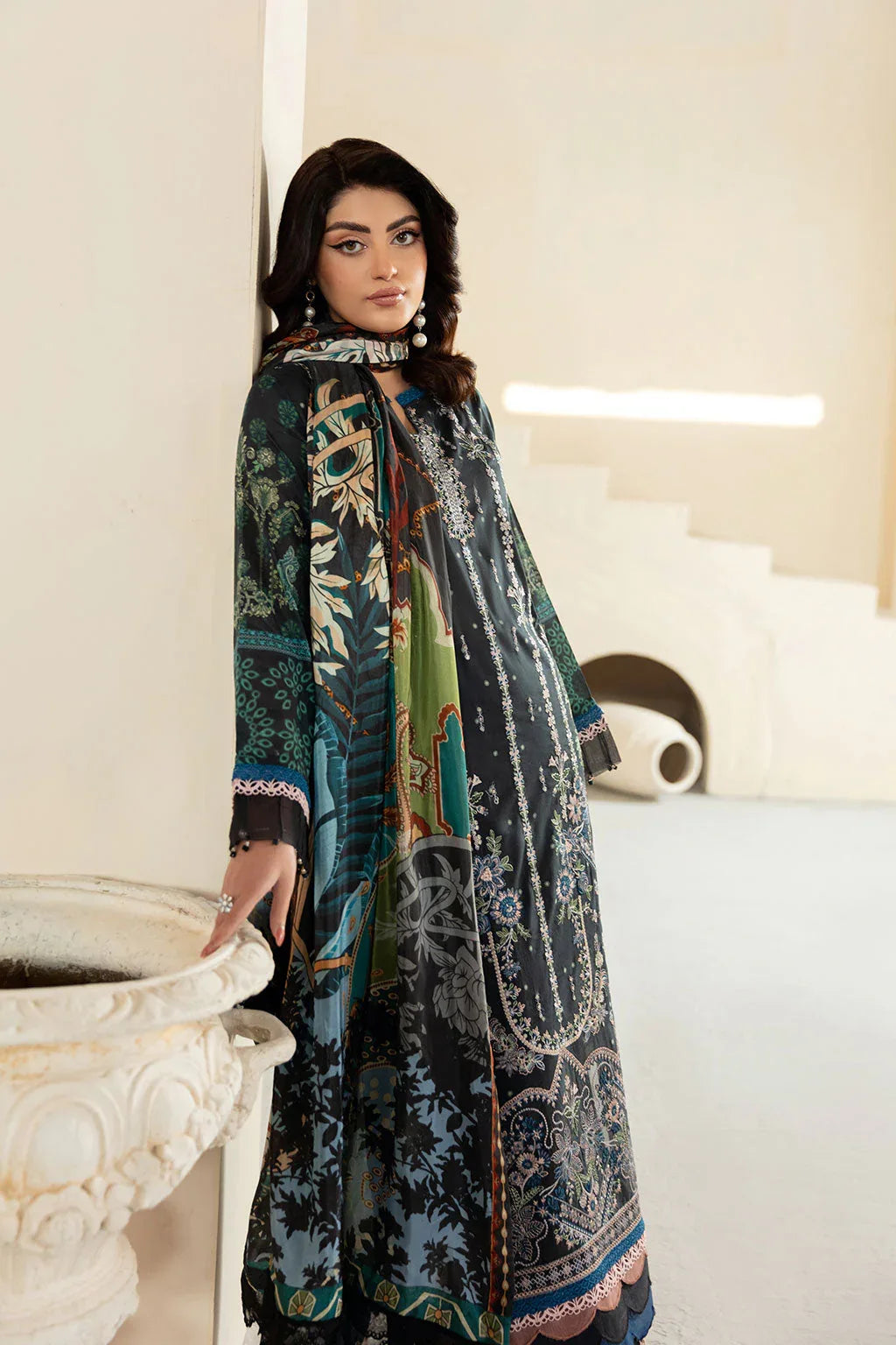 Ramsha | Mashaal Luxury Lawn | L-1301 - Rang-e-Khaas
