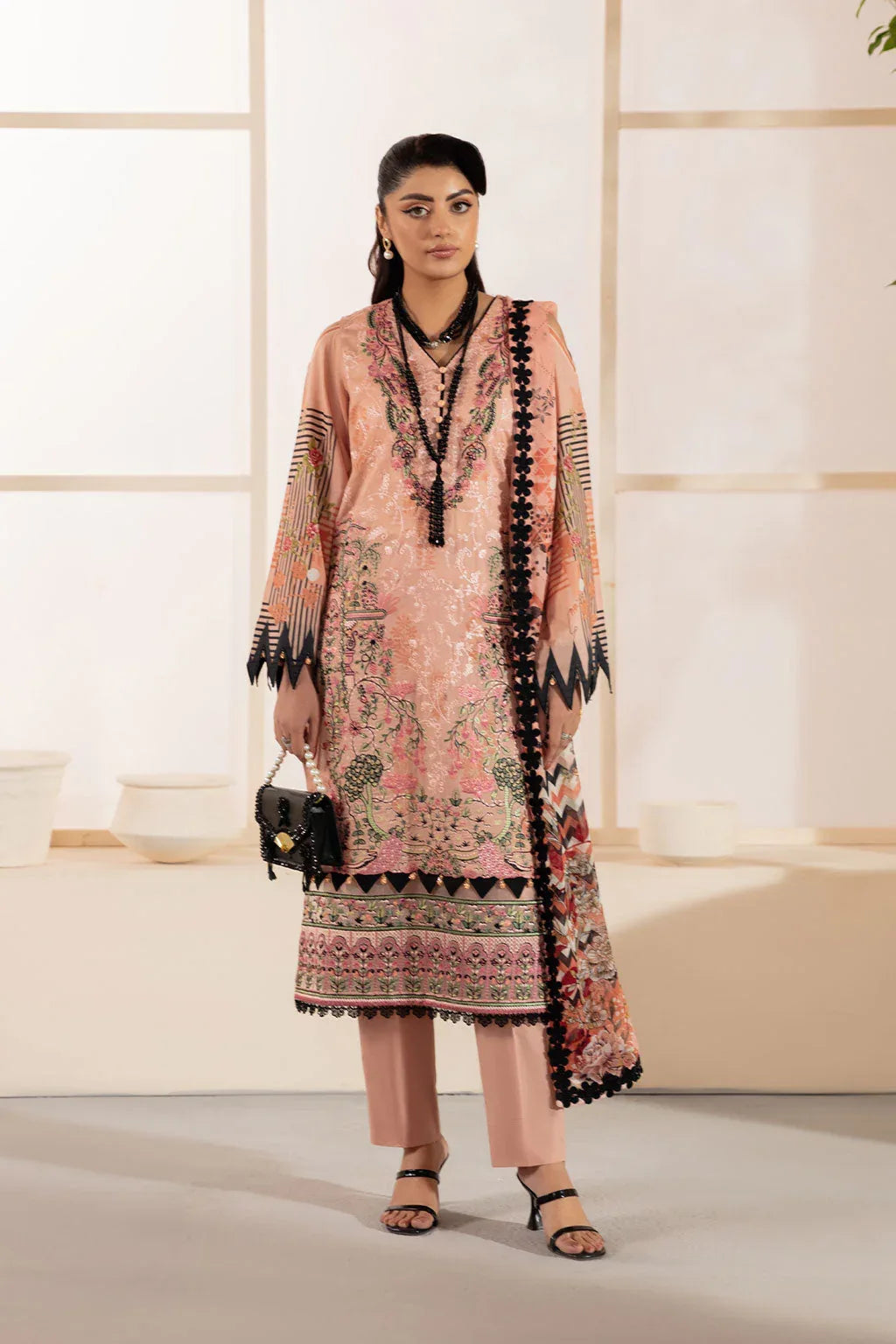 Ramsha | Mashaal Luxury Lawn | L-1311 - Rang-e-Khaas