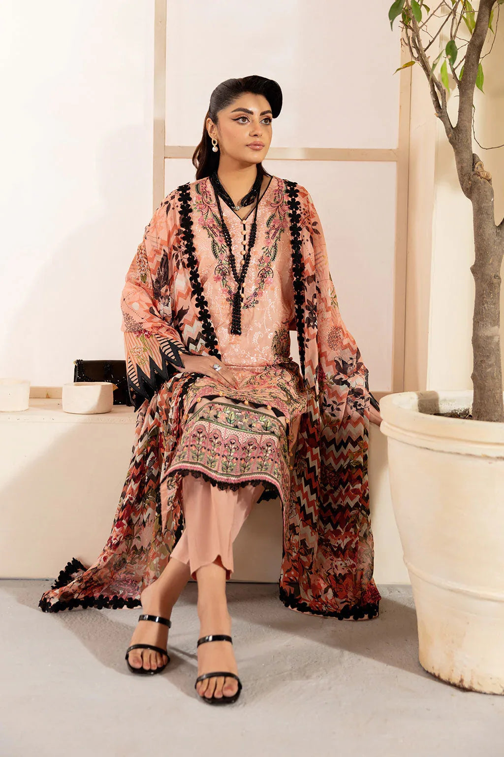 Ramsha | Mashaal Luxury Lawn | L-1311 - Rang-e-Khaas
