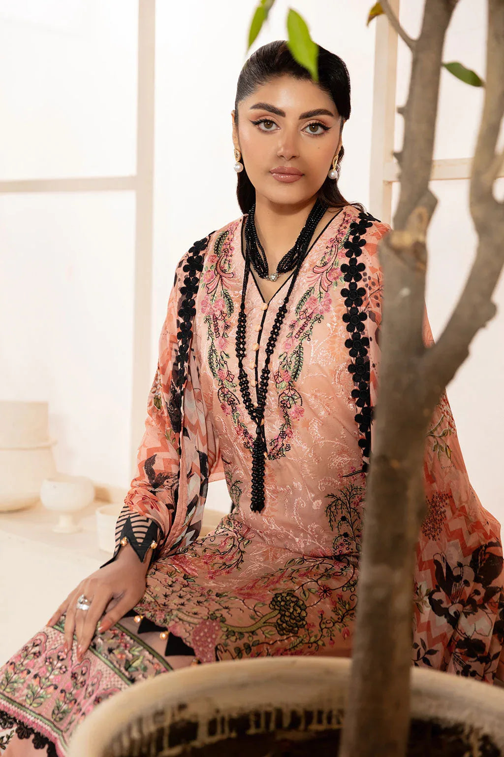Ramsha | Mashaal Luxury Lawn | L-1311 - Rang-e-Khaas