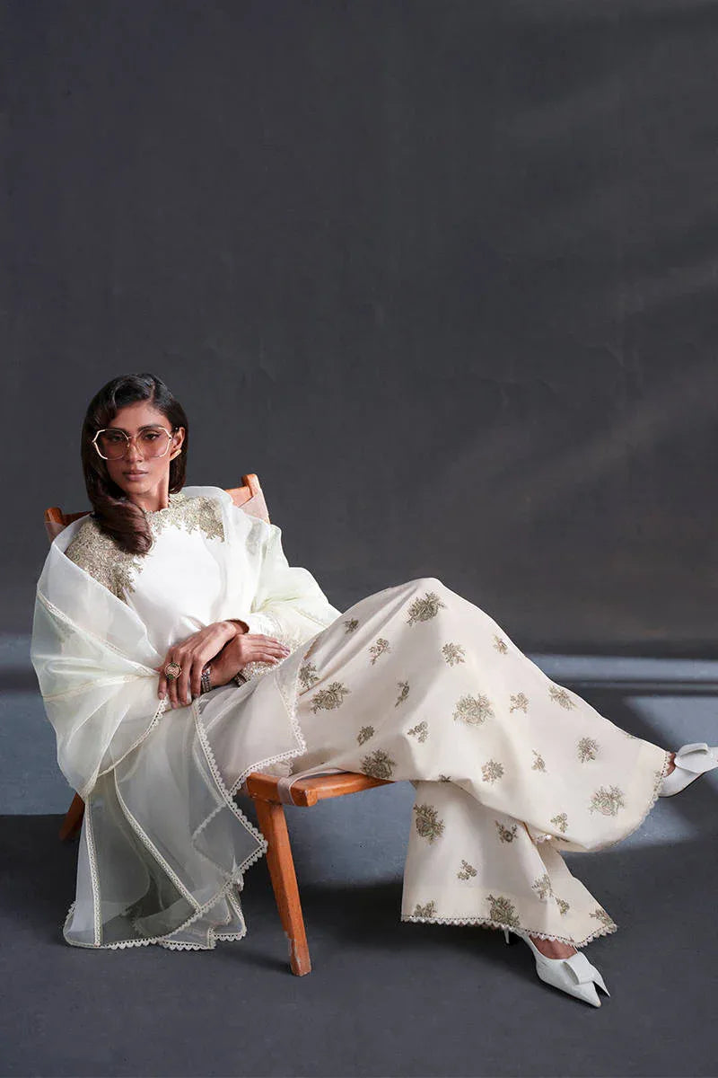 MNR | Chai Coffee Luxury Pret | Mint To Be - Rang-e-Khaas