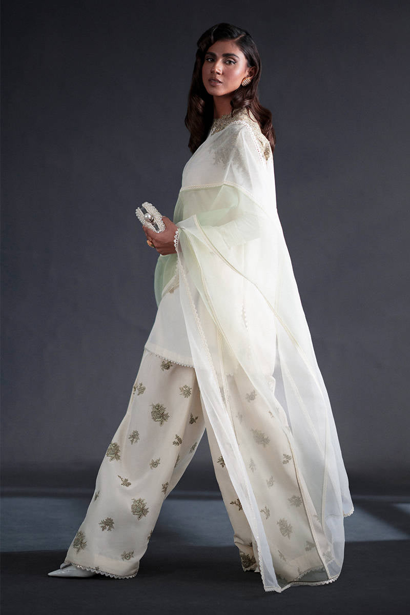 MNR | Chai Coffee Luxury Pret | Mint To Be - Rang-e-Khaas