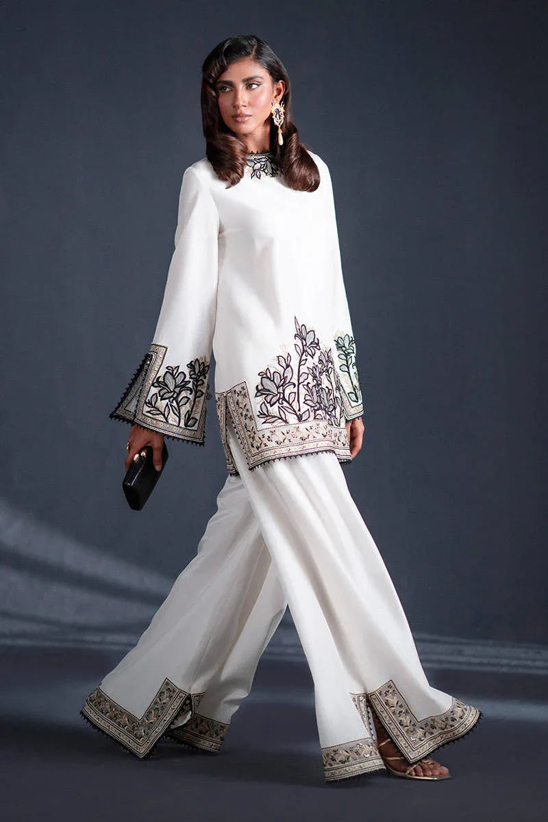 MNR | Chai Coffee Luxury Pret | Silken Tea - Rang-e-Khaas