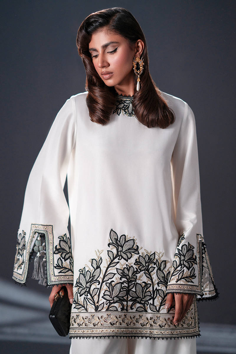 MNR | Chai Coffee Luxury Pret | Silken Tea - Rang-e-Khaas