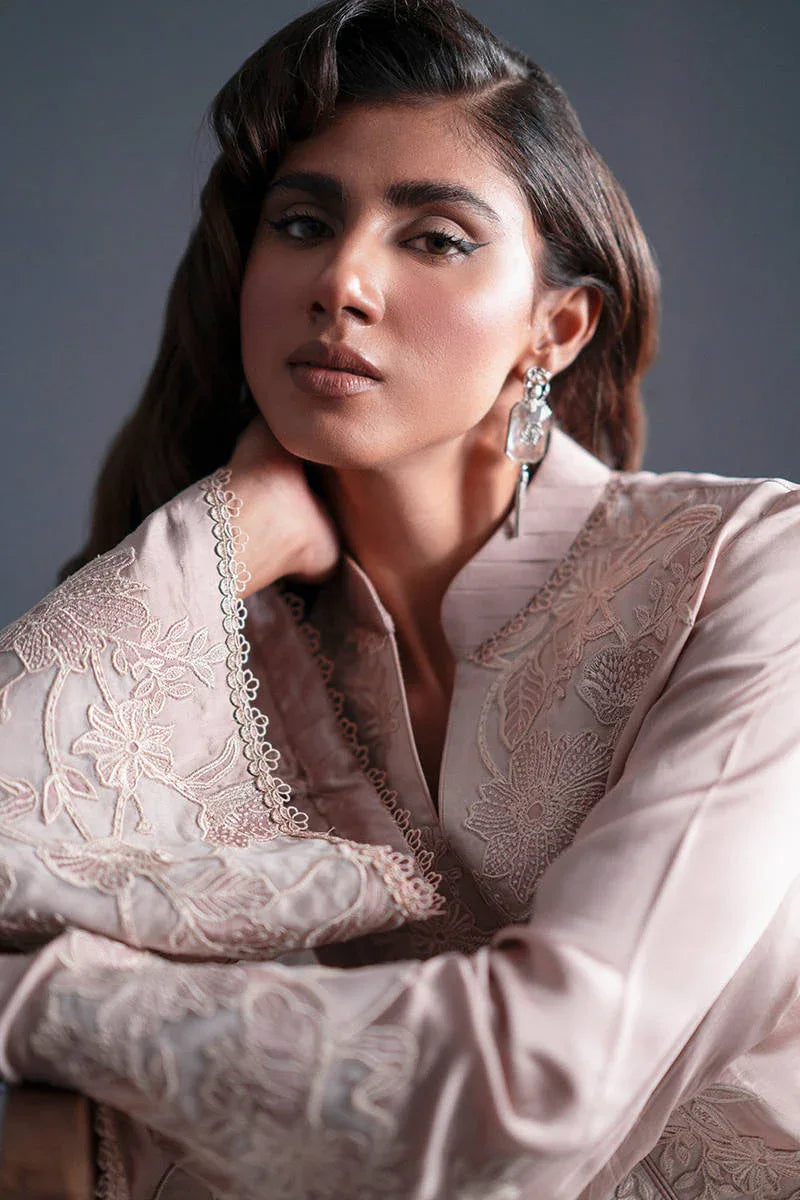 MNR | Chai Coffee Luxury Pret | Tea Rose - Rang-e-Khaas