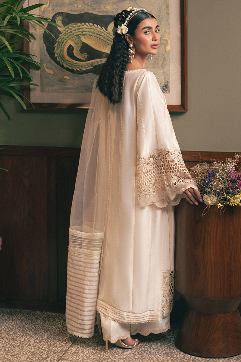 MNR | Chaye Coffee Luxury Pret | Snowy Whisper - Rang-e-Khaas