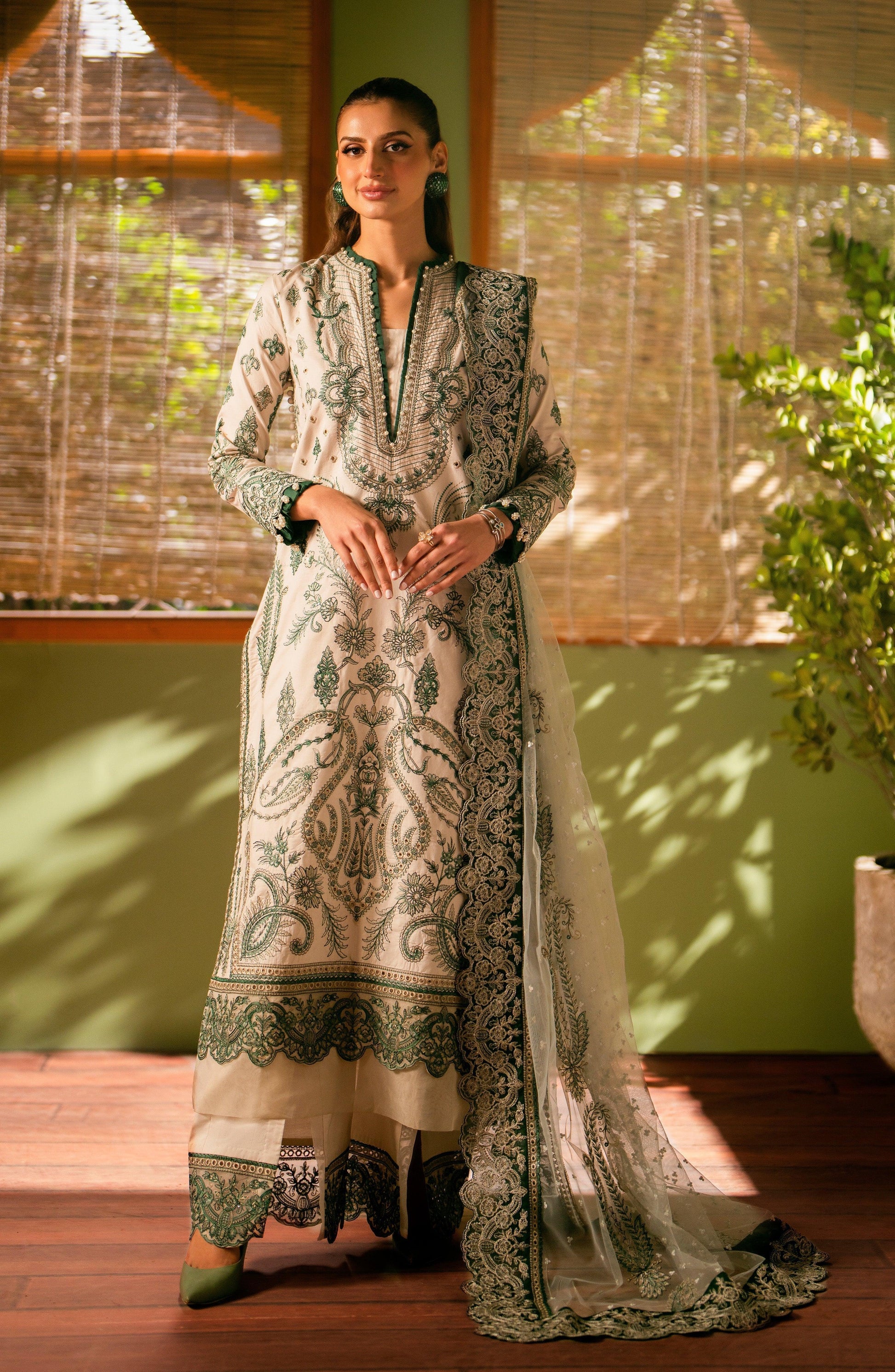 Maryum N Maria | Luxury Lawn 24 | Nubia - Rang-e-Khaas