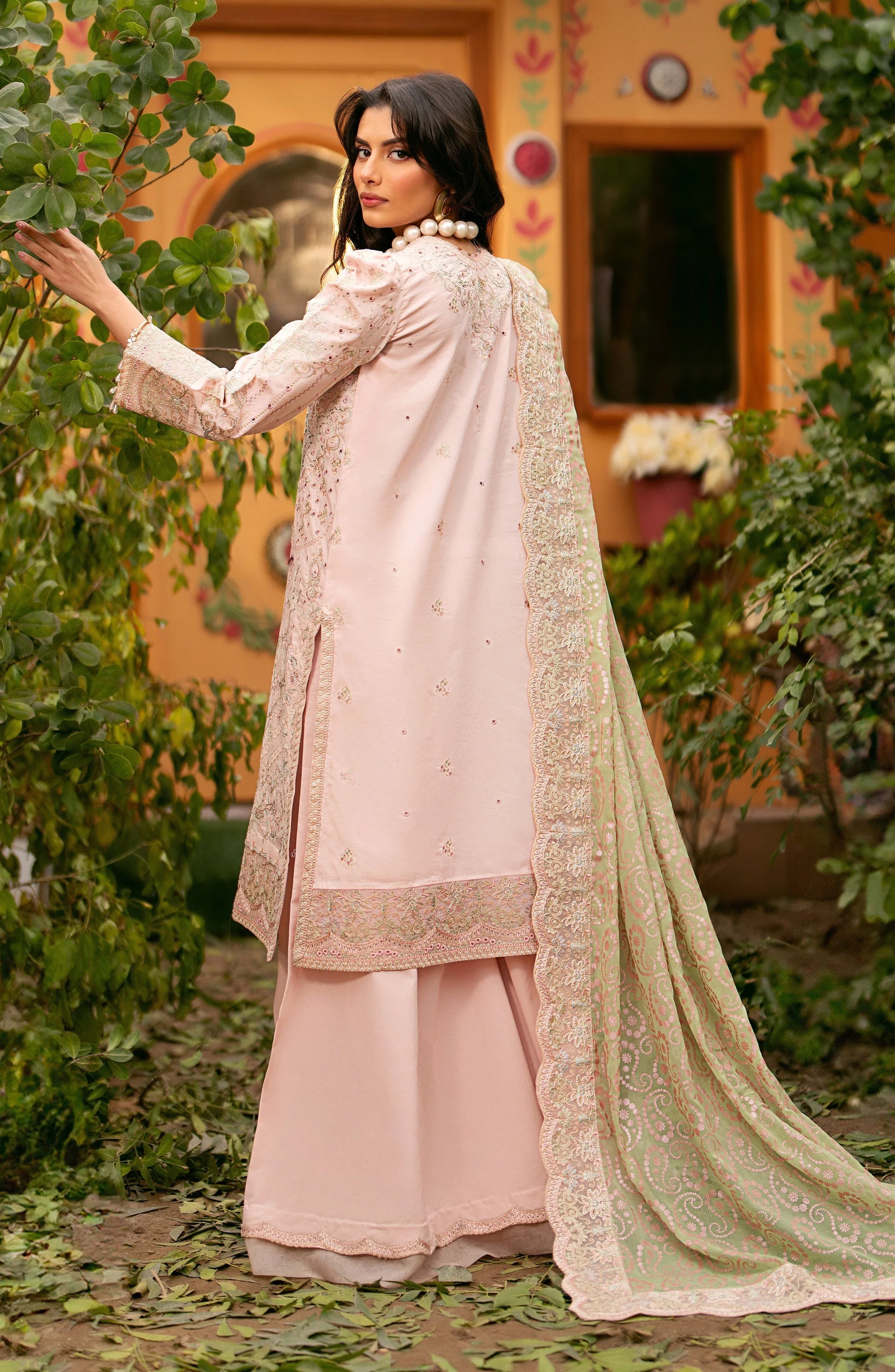 Maryum N Maria | Luxury Lawn 24 | Bennu - Rang-e-Khaas
