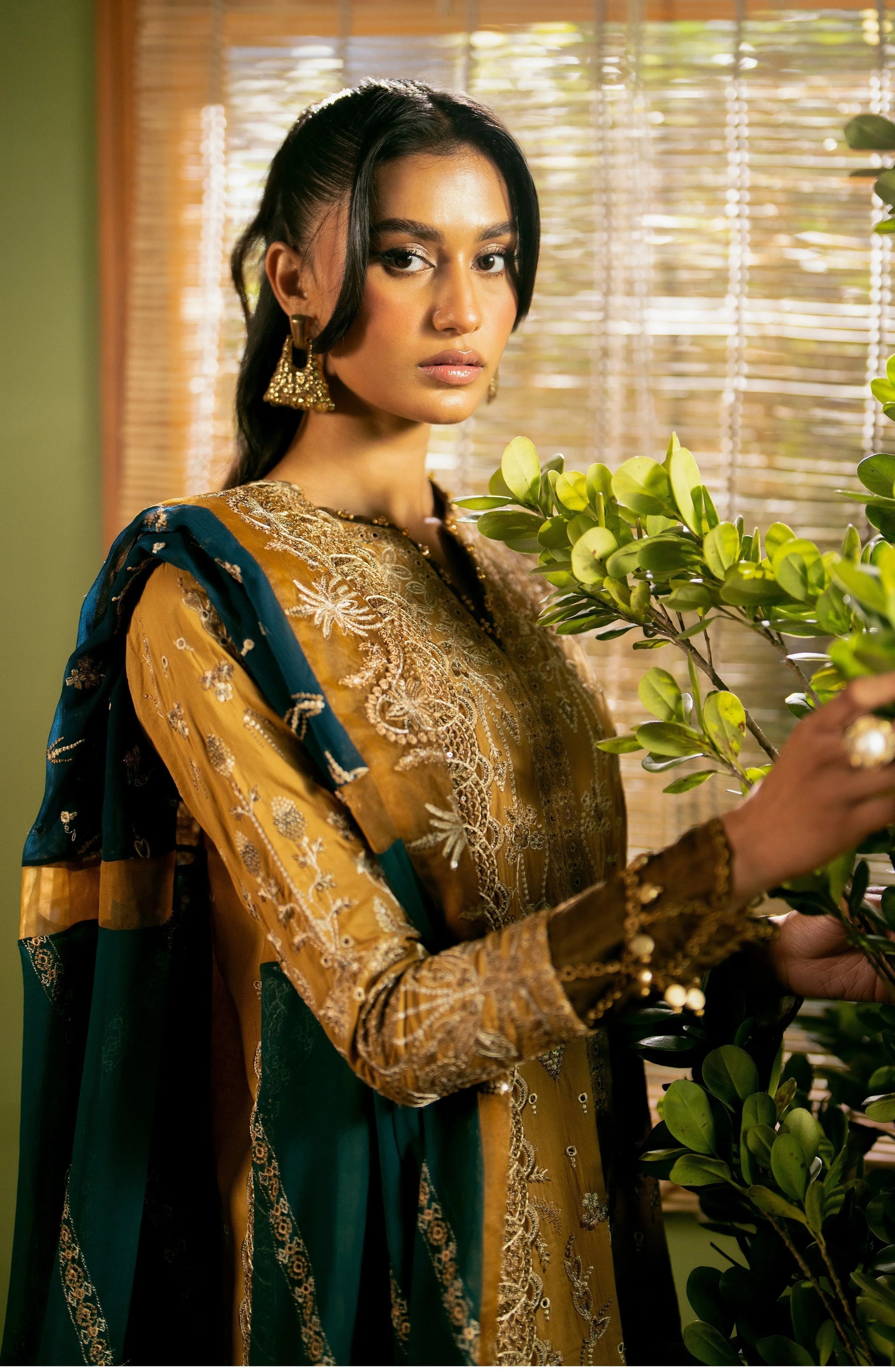 Maryum N Maria | Luxury Lawn 24 | Heba - Rang-e-Khaas