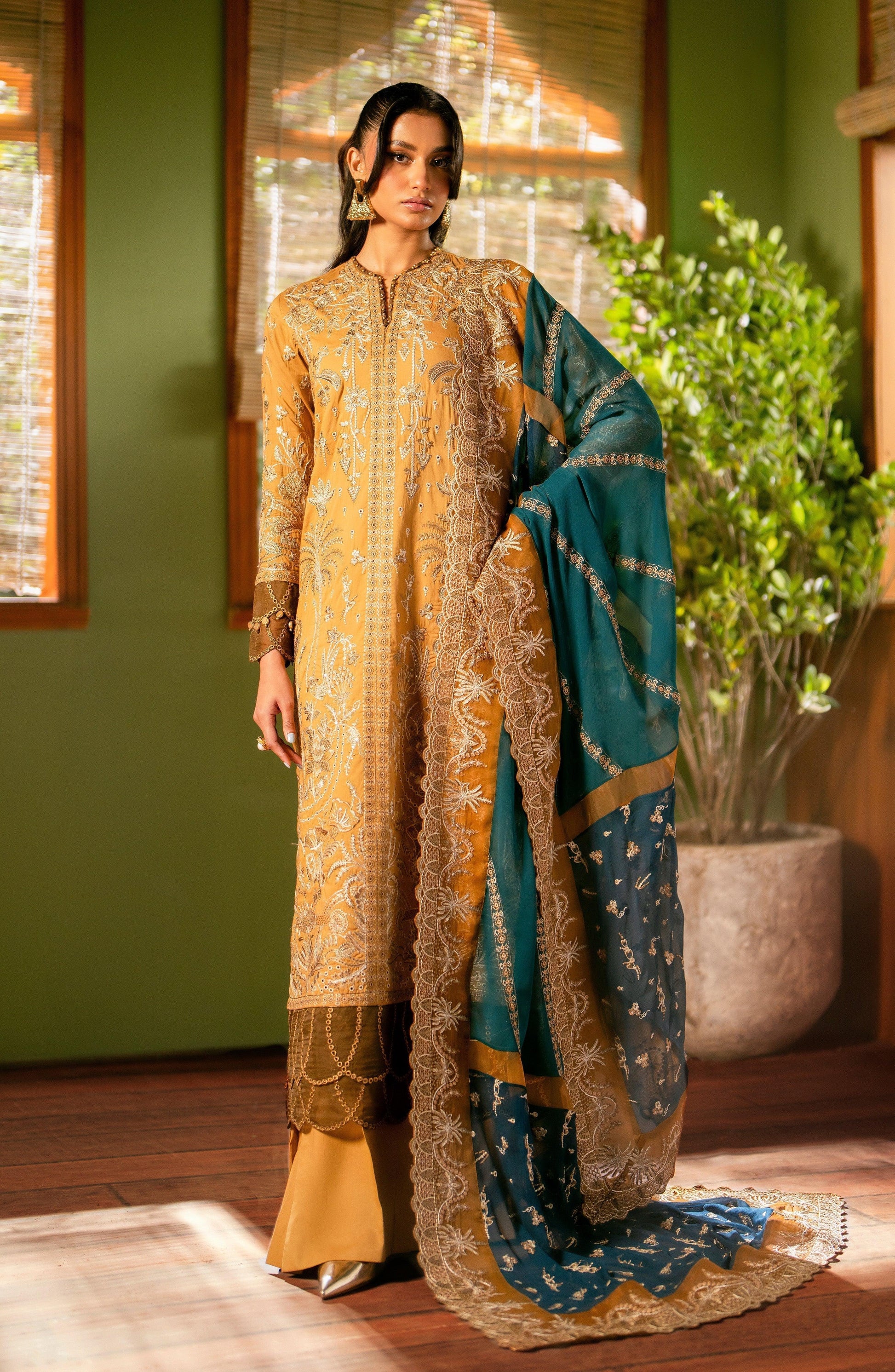 Maryum N Maria | Luxury Lawn 24 | Heba - Rang-e-Khaas