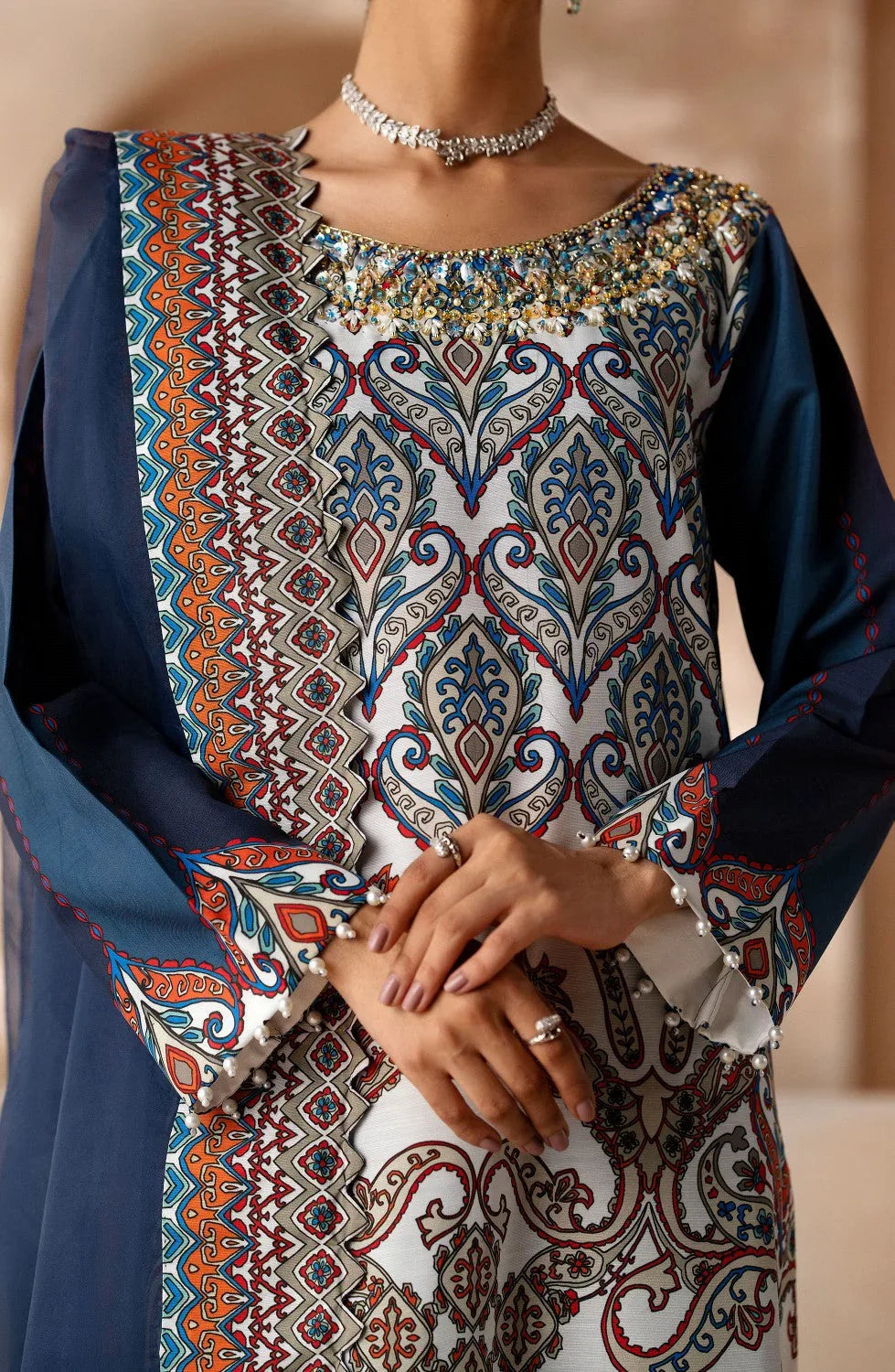 Maryum N Maria | Zeil Winter | CHARVI - MS40098 - Rang-e-Khaas