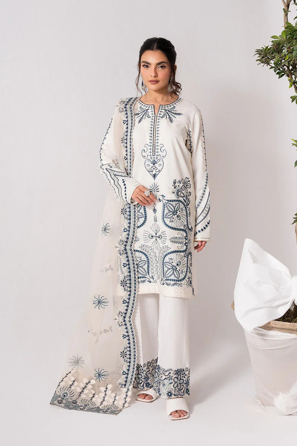 Maryum N Maria | Zuhur 25 | AUBREY - Rang-e-Khaas