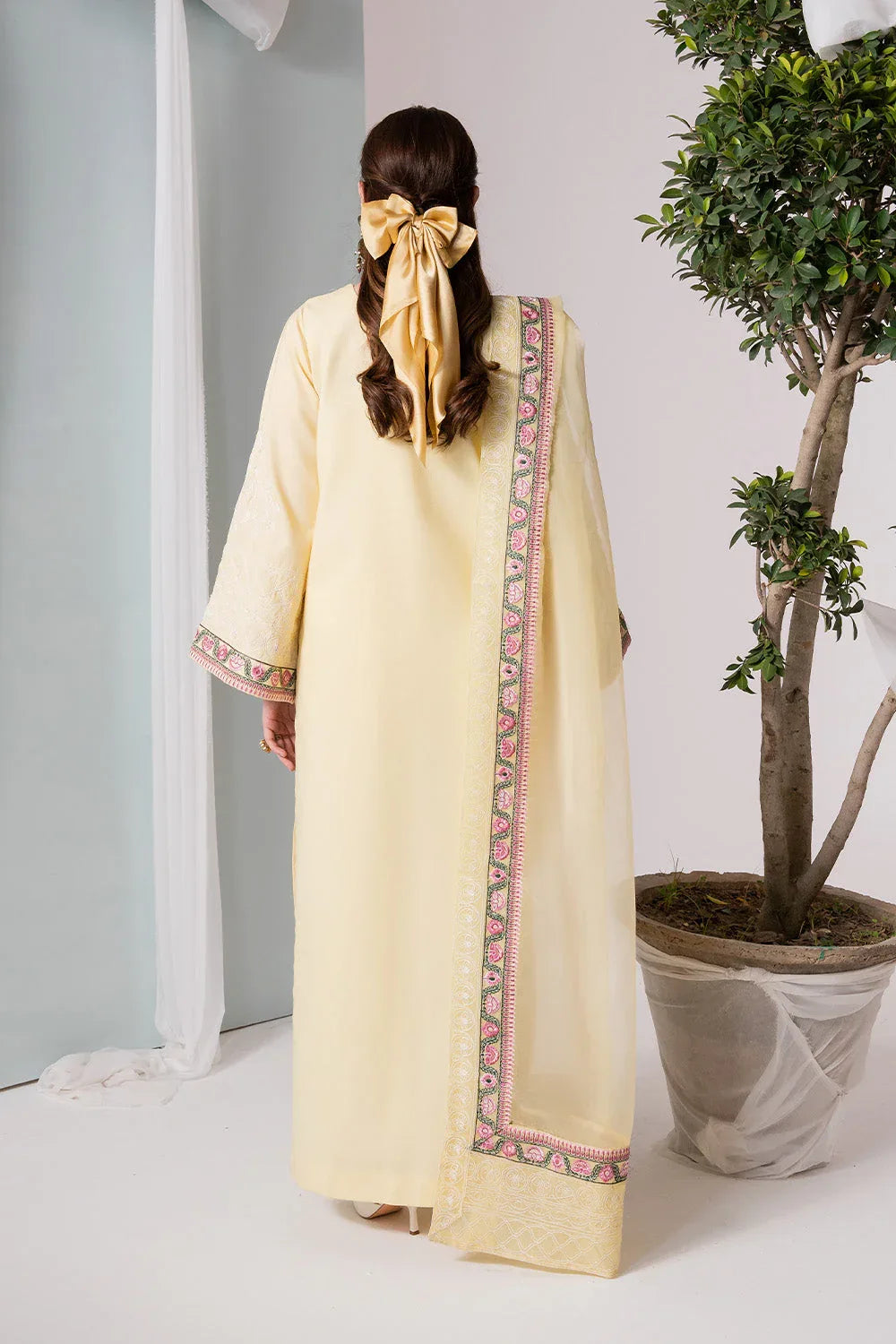 Maryum N Maria | Zuhur 25 | ELLA - Rang-e-Khaas