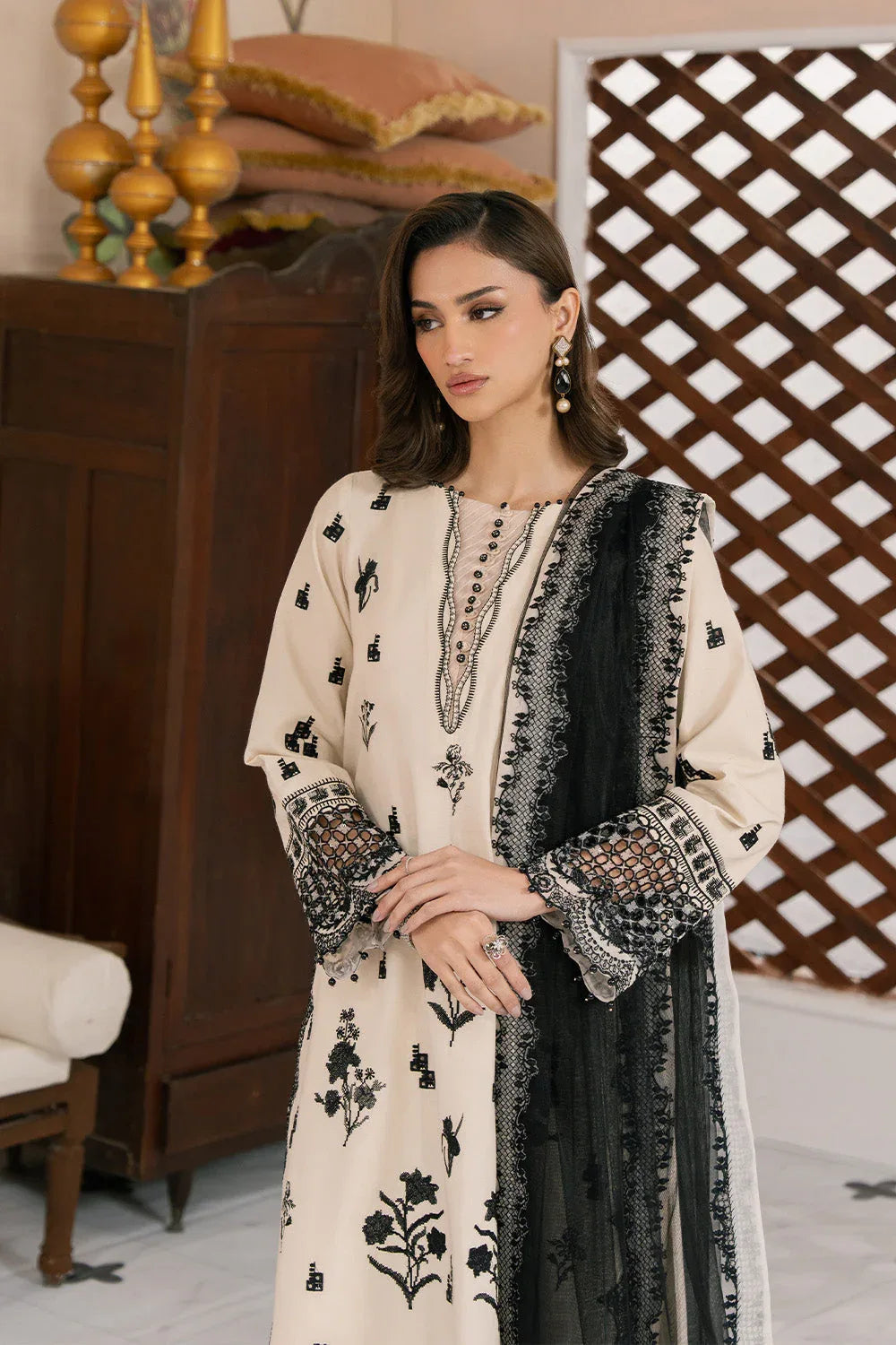 Maryum N Maria | Eid Luxury Lawn 25 | ATEFEH - MS50157 - Rang-e-Khaas