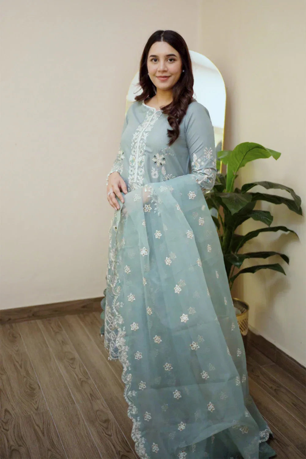Maryum N Maria | Koel 25 | FIADH - MS50271 - Rang-e-Khaas