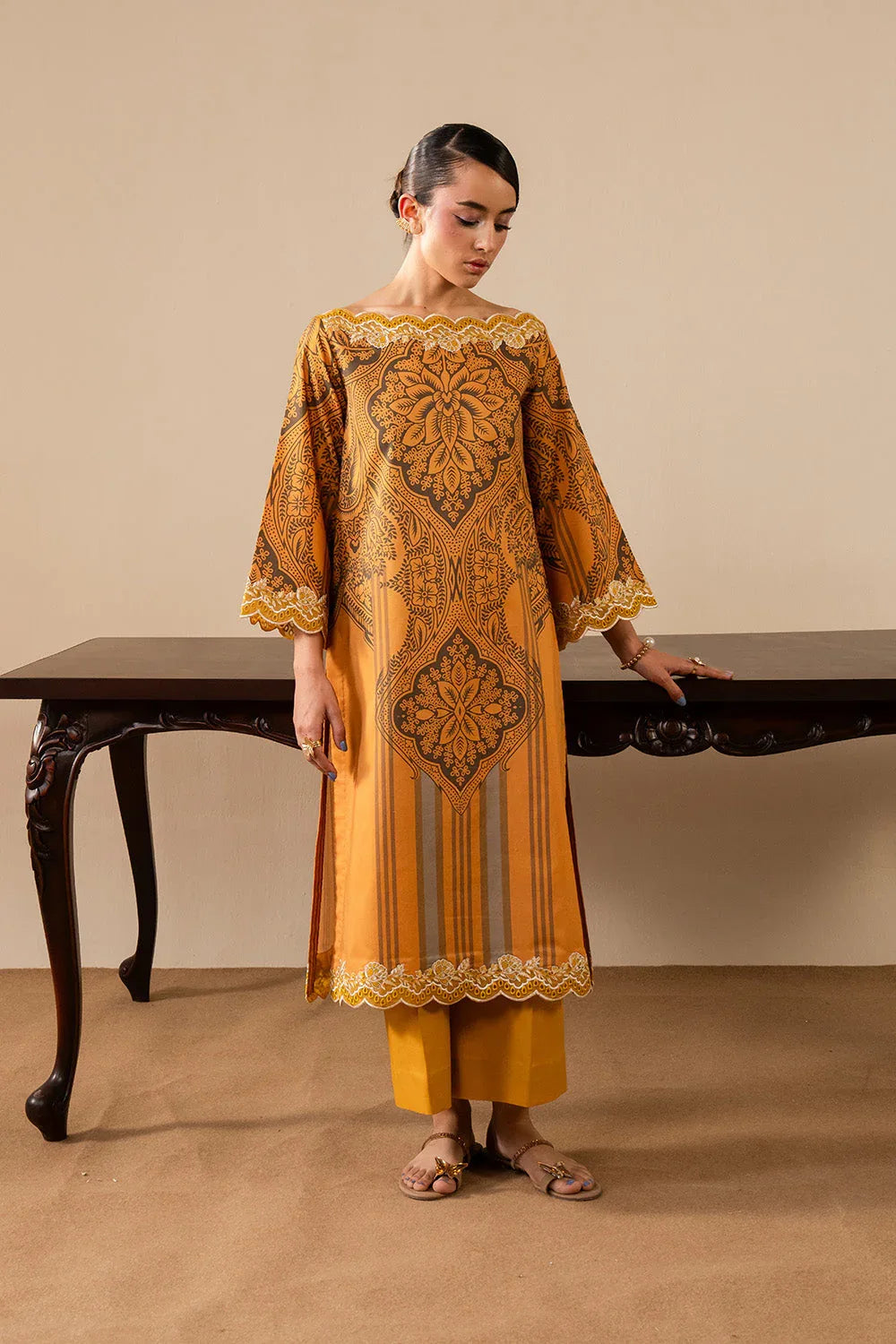 Maryum N Maria | Floren Lawn | IRIS - Rang-e-Khaas